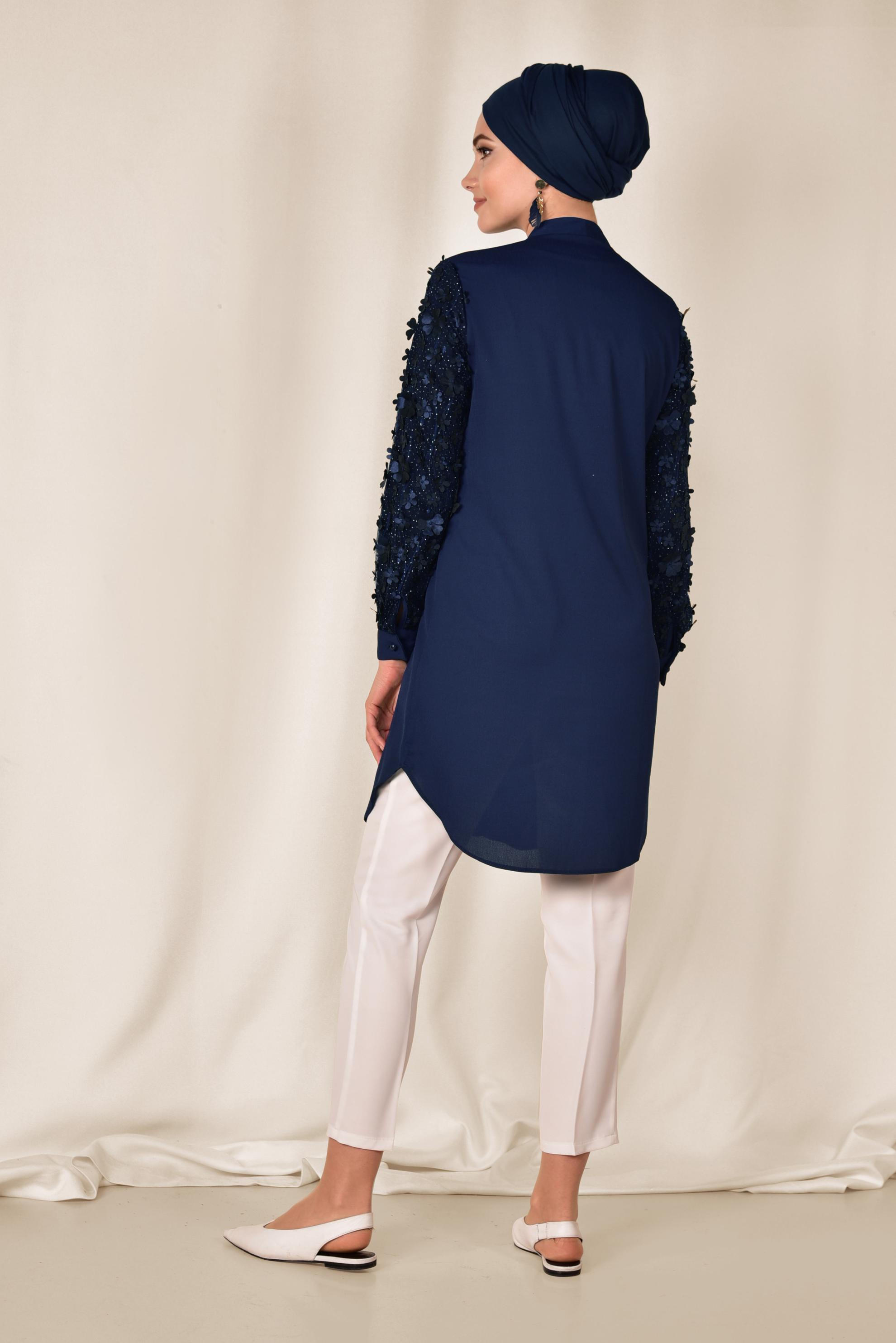 Tesettür giyim LACİVERT KOLLARI ÜÇ BOYUTLU ÇİÇEK DETAYLI TUNİK 4131