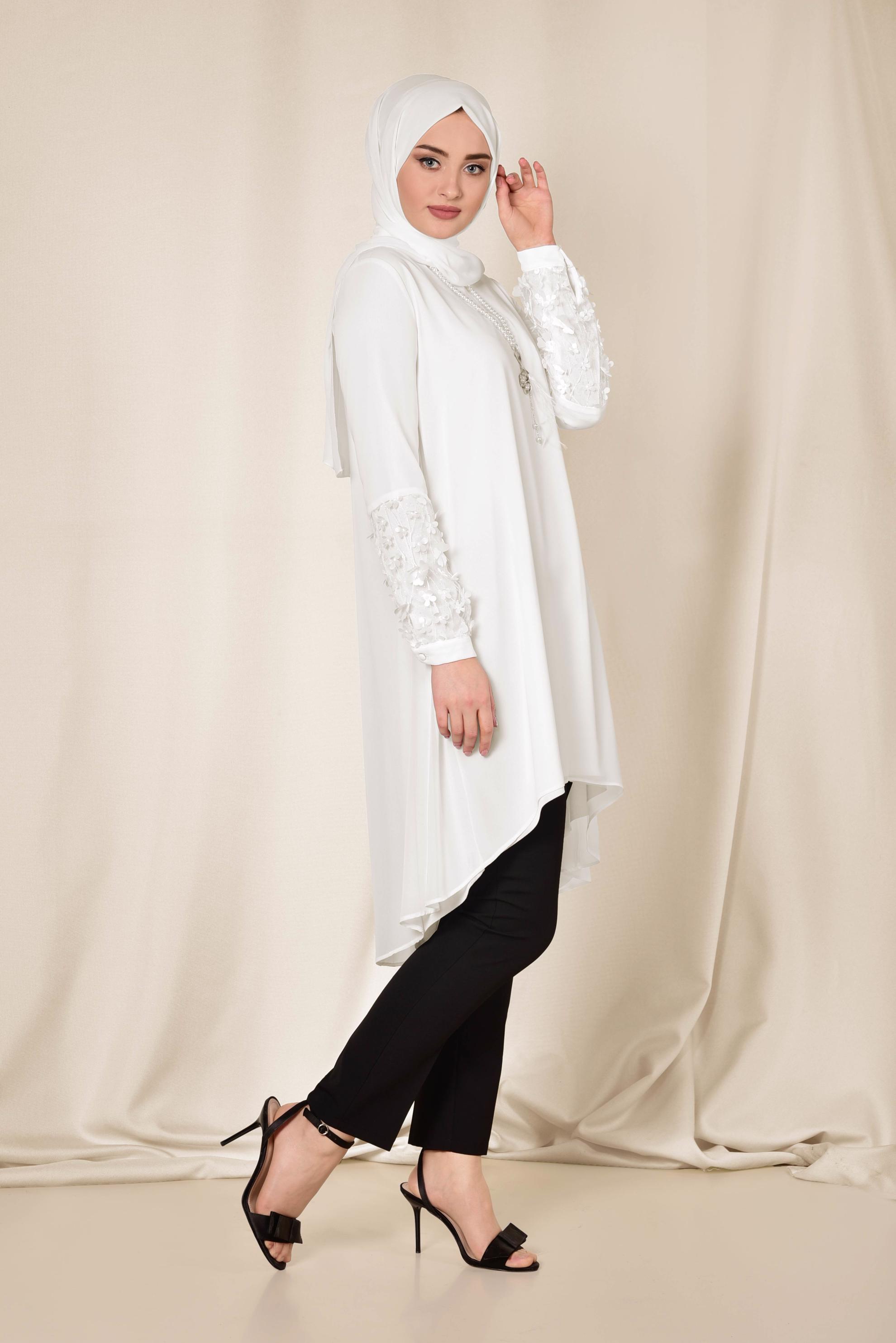 Tesettür giyim BEYAZ 3 BOYUTLU ÇİÇEK DETAYLI TUNİK 4132