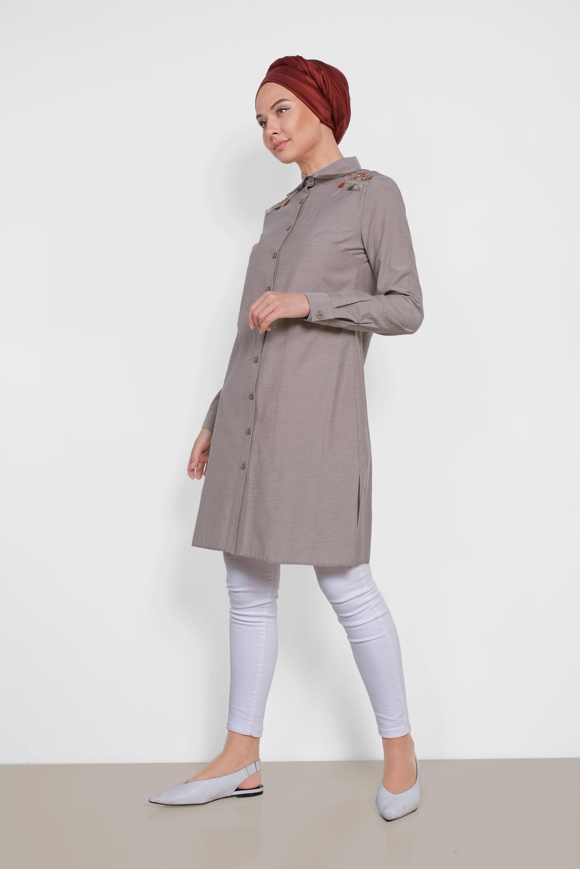 Tesettür giyim KAHVE OMUZLARI NAKIŞLI TUNİK 4142