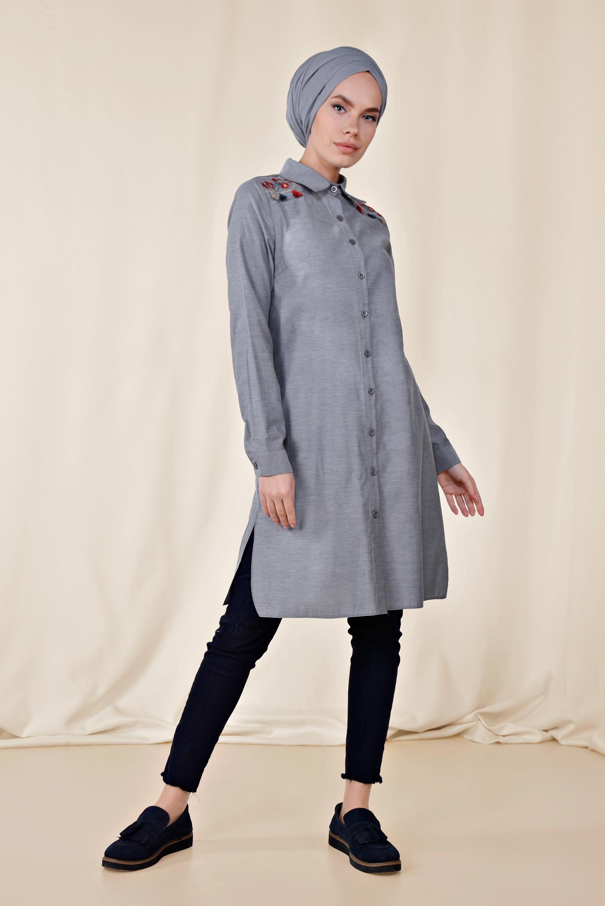 Tesettür giyim LACİVERT OMUZLARI NAKIŞLI TUNİK 4142