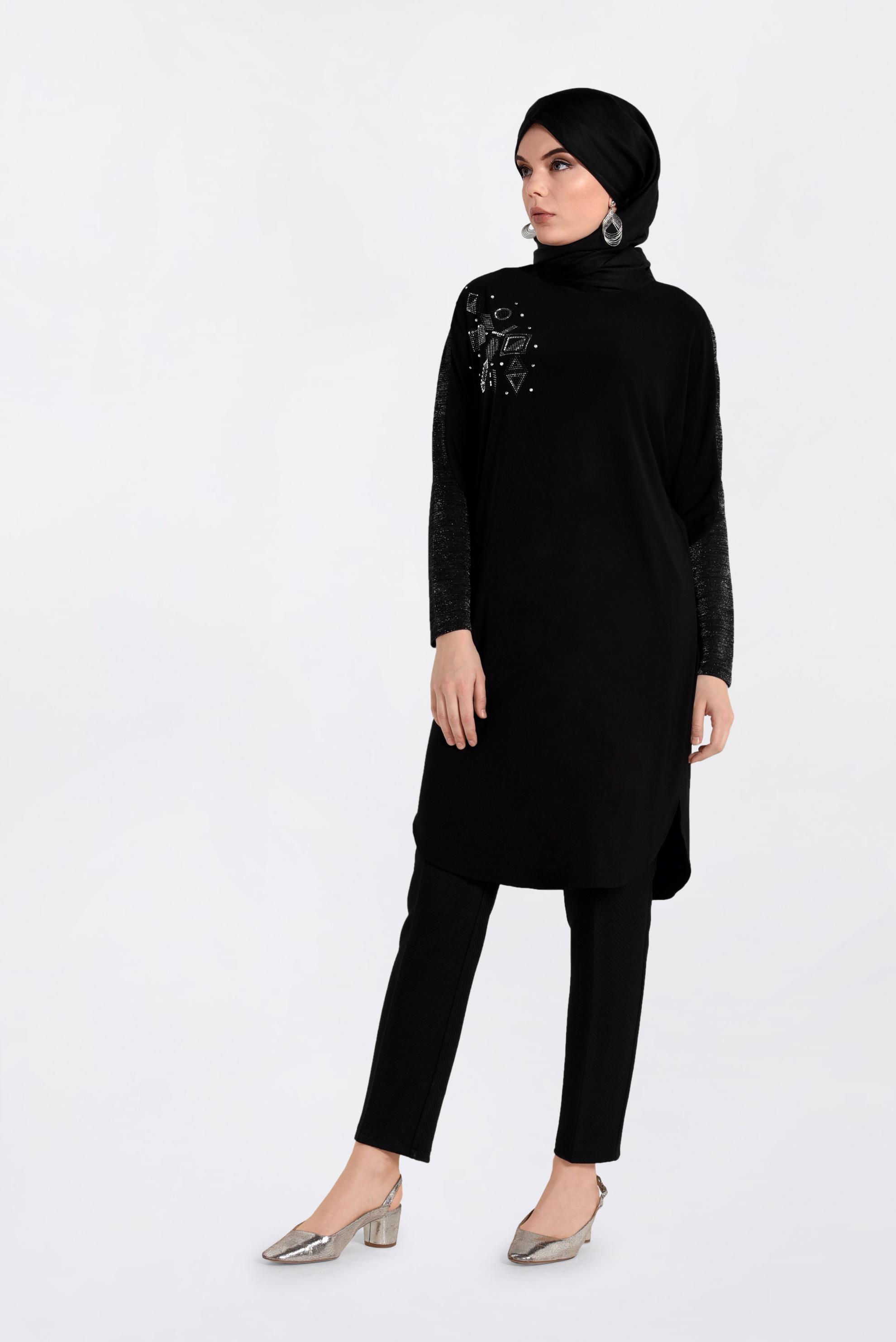 Tesettür giyim SİYAH KOLLARI SİMLİ ETEK UCU OVAL KESİM TUNİK 4154