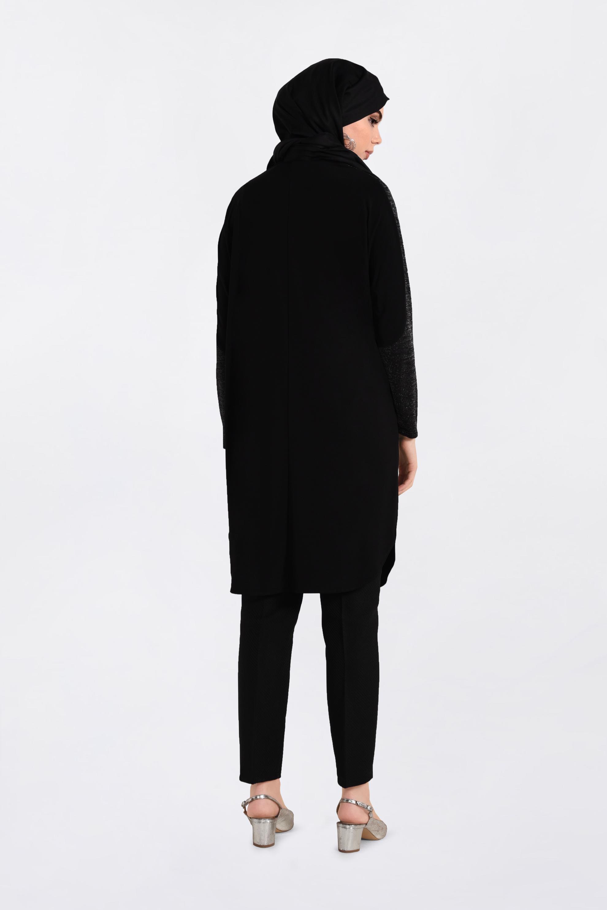 Tesettür giyim SİYAH KOLLARI SİMLİ ETEK UCU OVAL KESİM TUNİK 4154