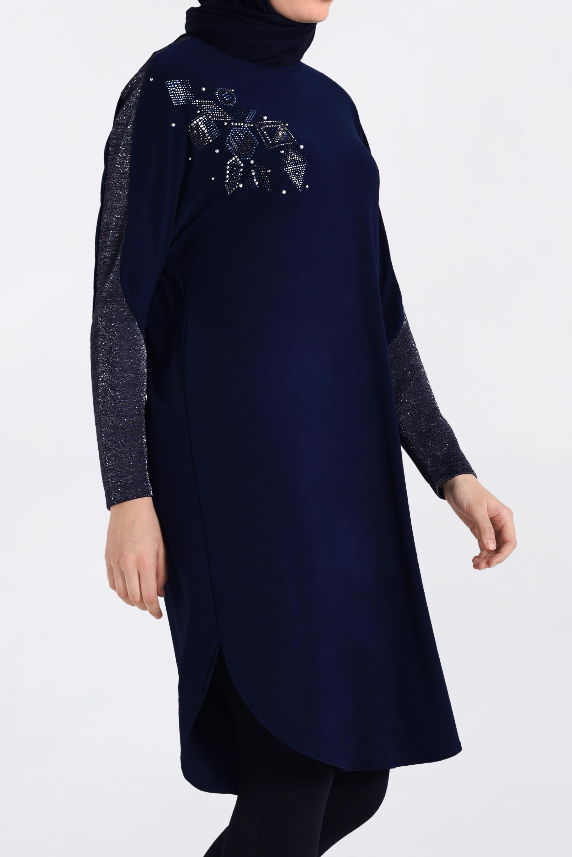 Tesettür giyim LACİVERT KOLLARI SİMLİ ETEK UCU OVAL KESİM TUNİK 4154