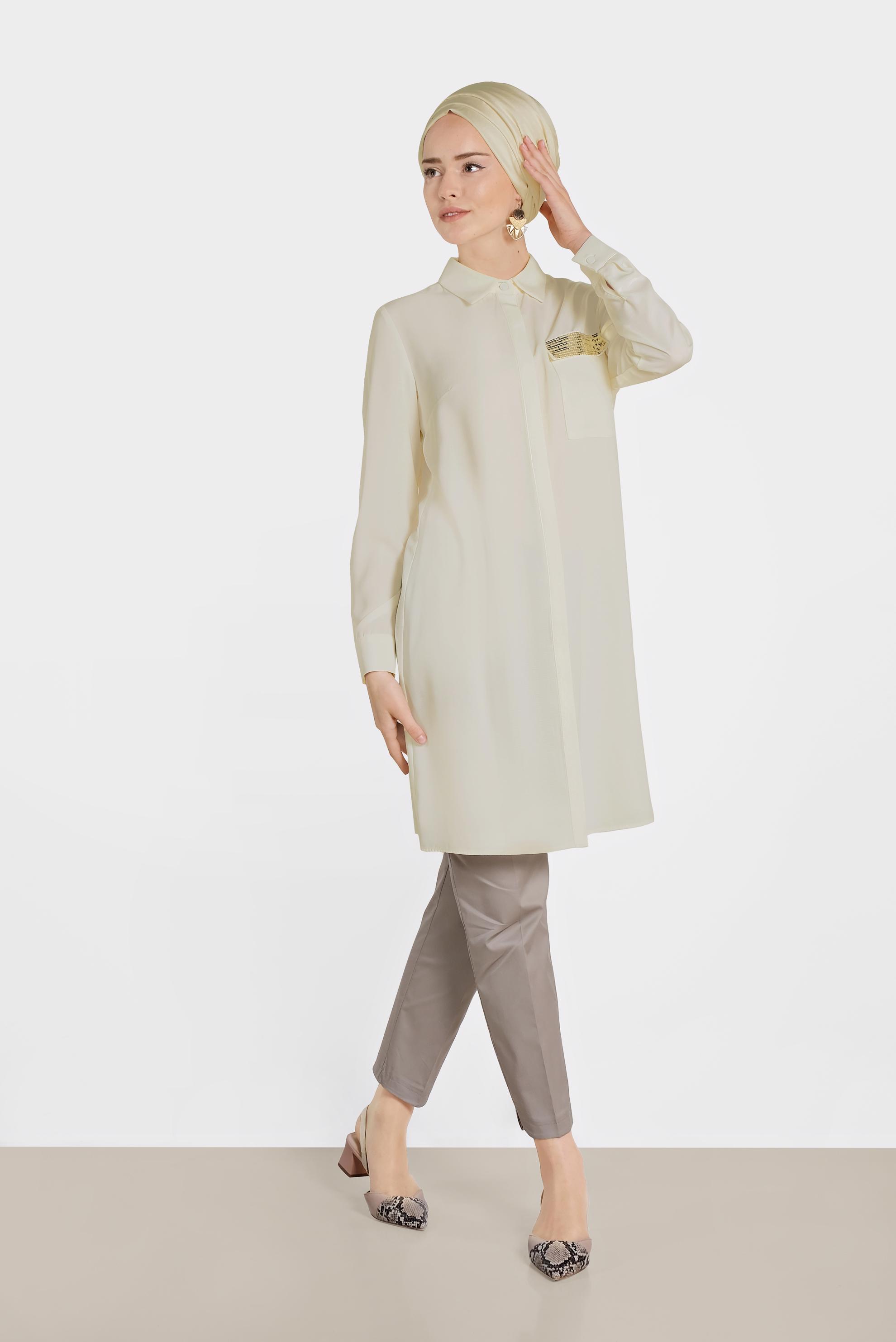 Tesettür giyim BEYAZ PUL PAYET DETAYLI ERKEK YAKA TUNİK 4156 