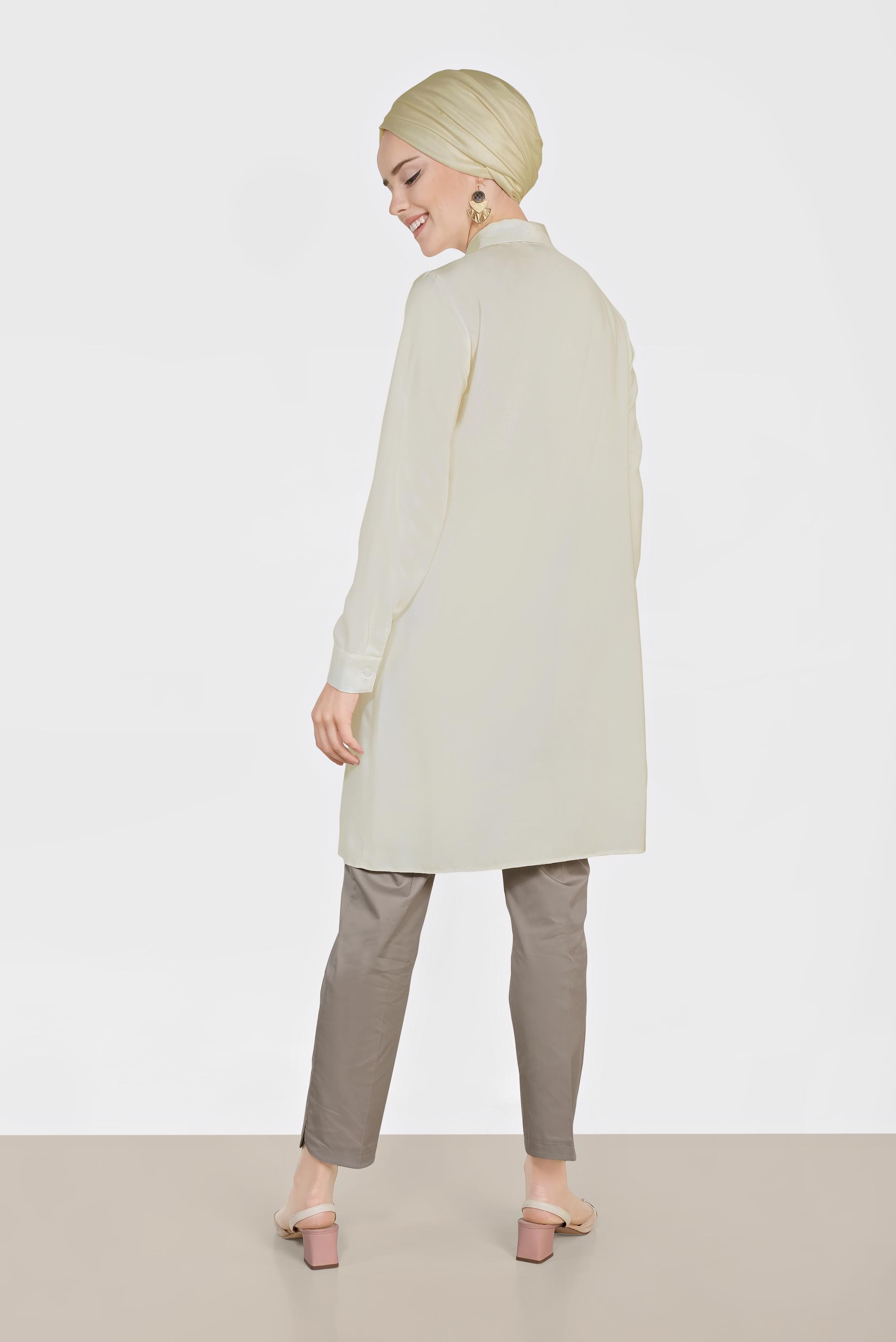 Tesettür giyim BEYAZ PUL PAYET DETAYLI ERKEK YAKA TUNİK 4156 