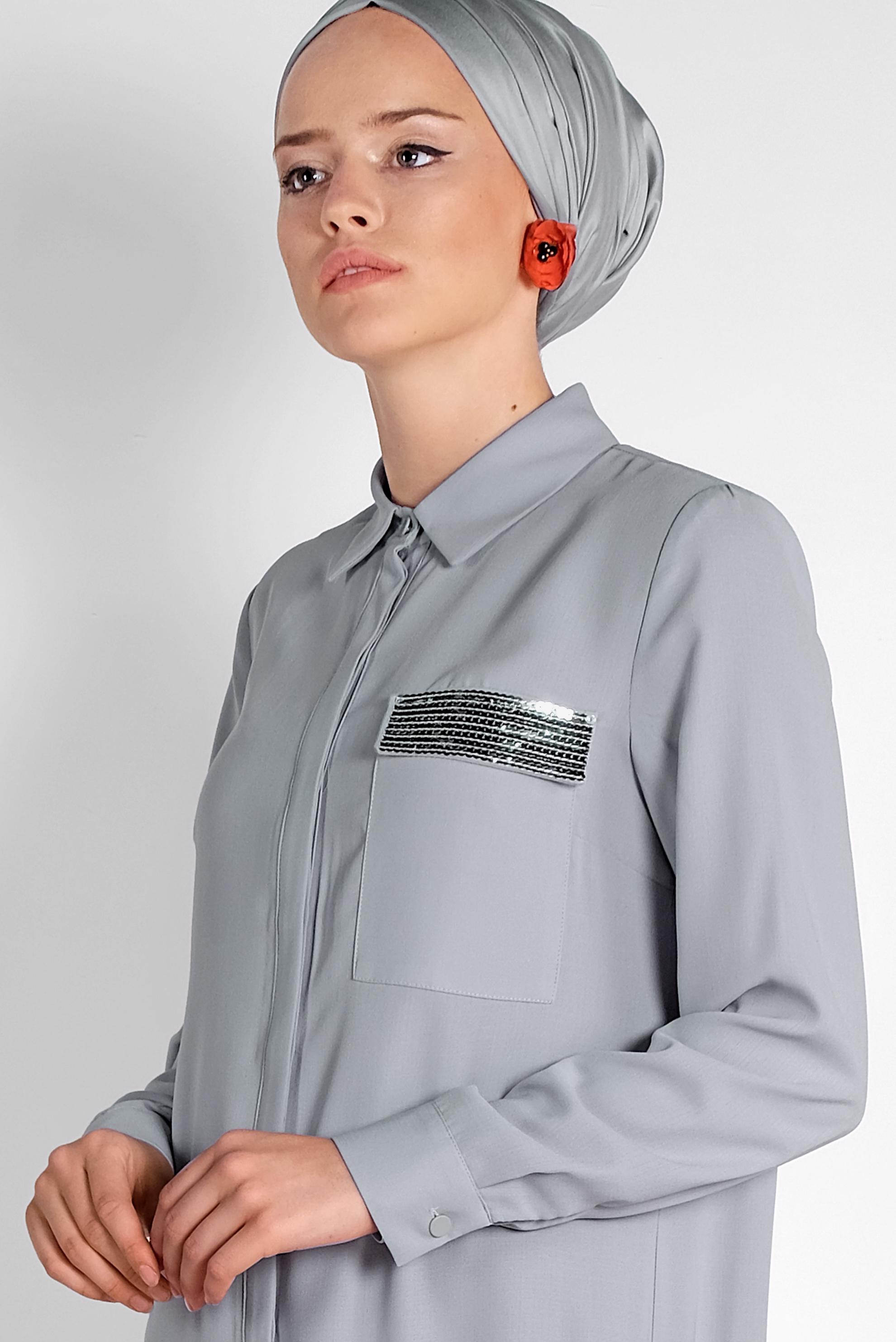 Tesettür giyim GRİ PUL PAYET DETAYLI ERKEK YAKA TUNİK 4156 