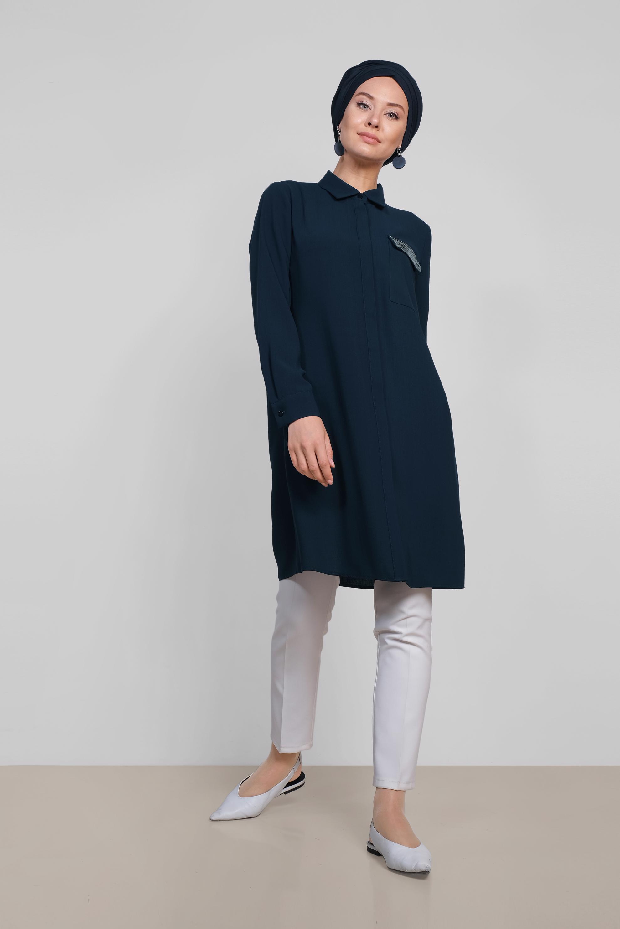 Tesettür giyim LACİVERT PUL PAYET DETAYLI ERKEK YAKA TUNİK 4156 