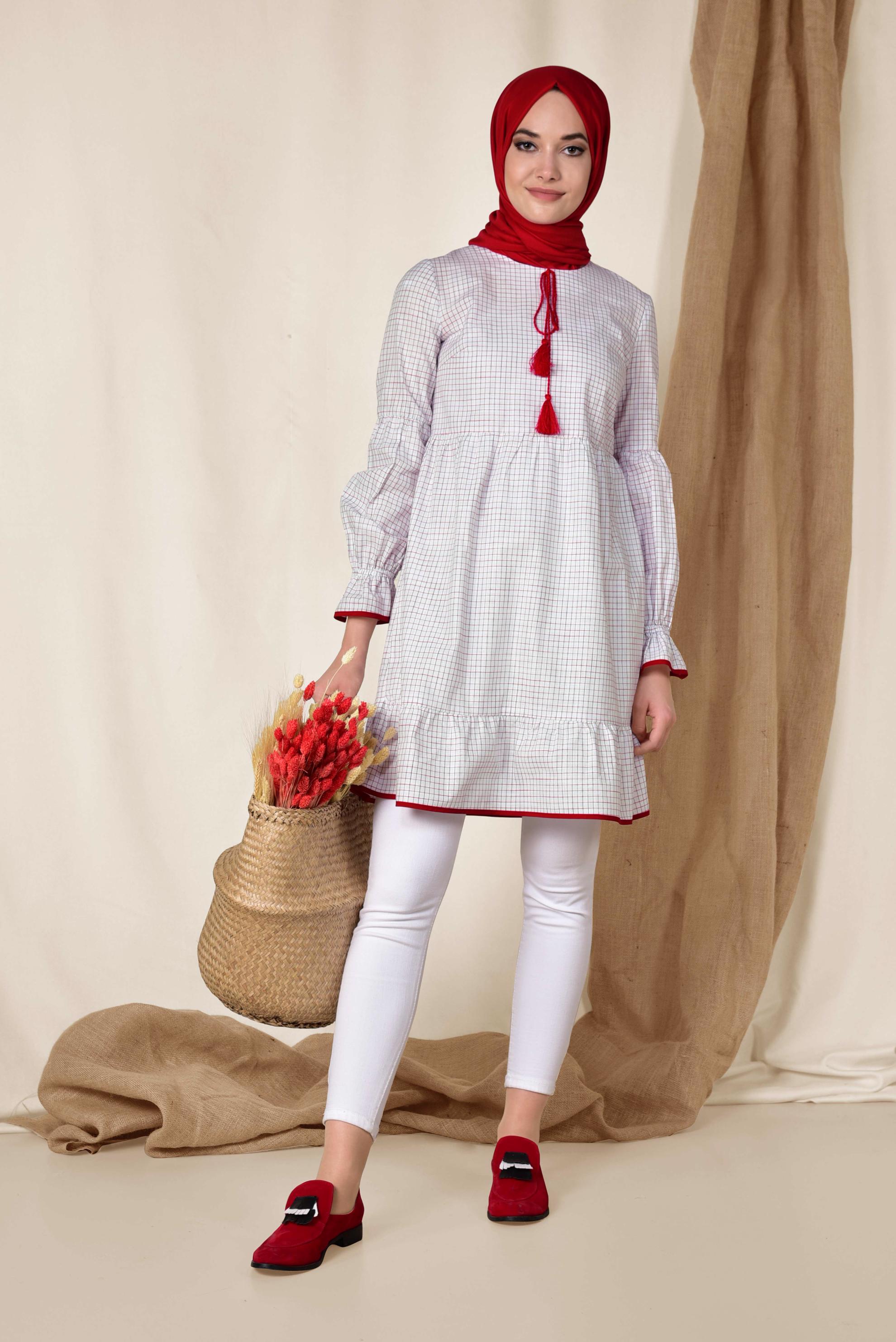 Tesettür giyim BEYAZ KARE DESENLİ PÜSKÜL DETAYLI TUNİK 4160