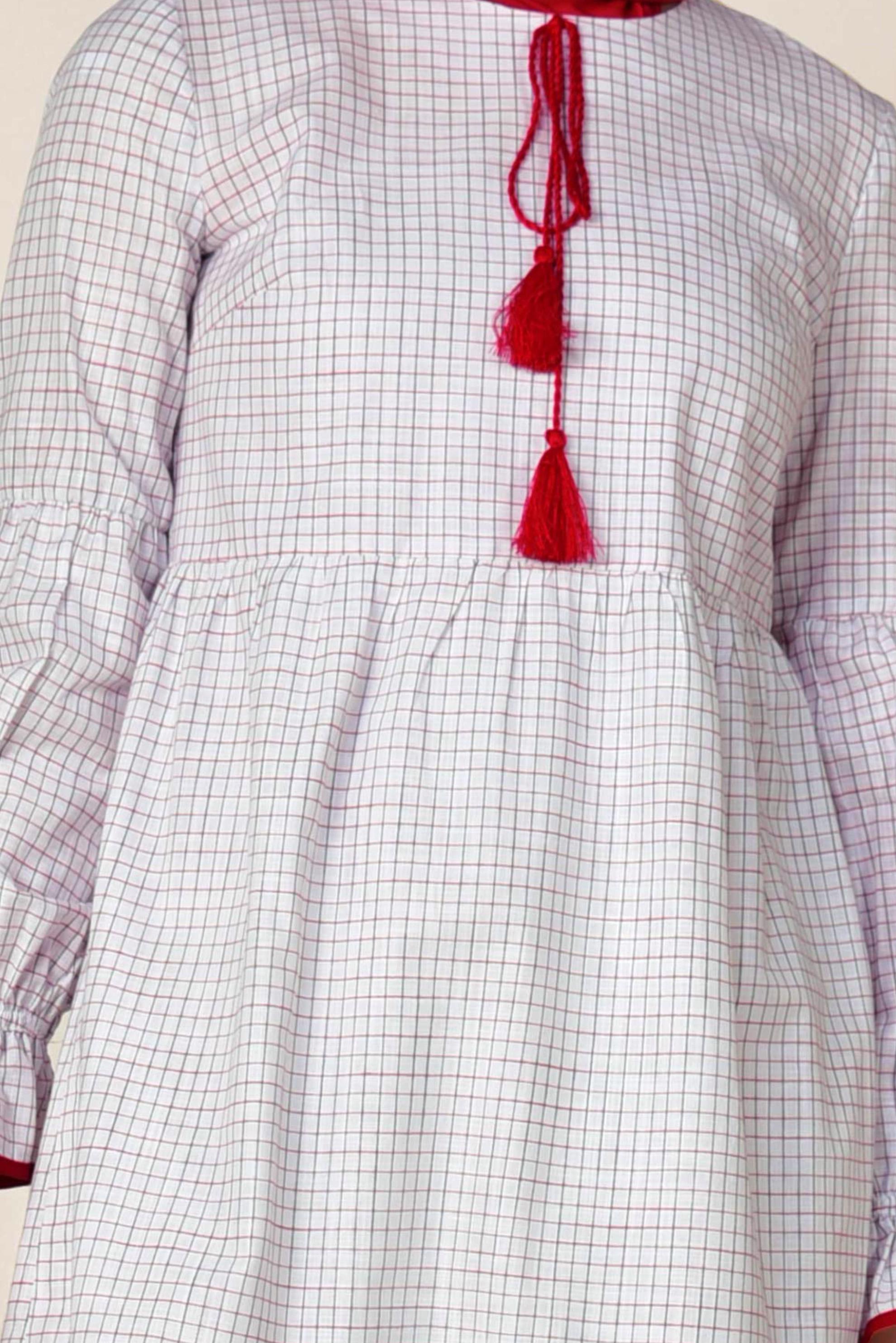 Tesettür giyim BEYAZ KARE DESENLİ PÜSKÜL DETAYLI TUNİK 4160