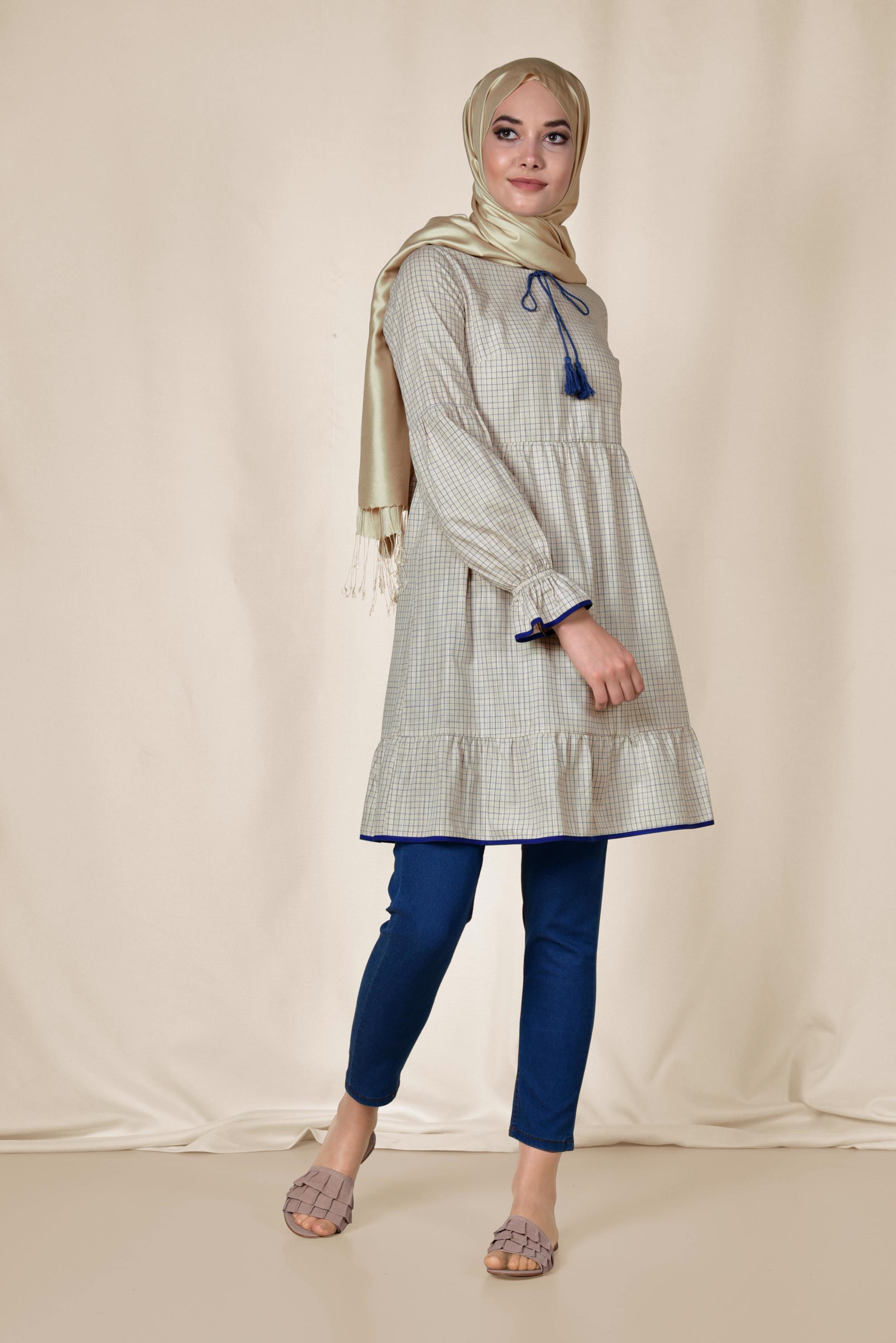 Tesettür giyim BEJ KARE DESENLİ PÜSKÜL DETAYLI TUNİK 4160