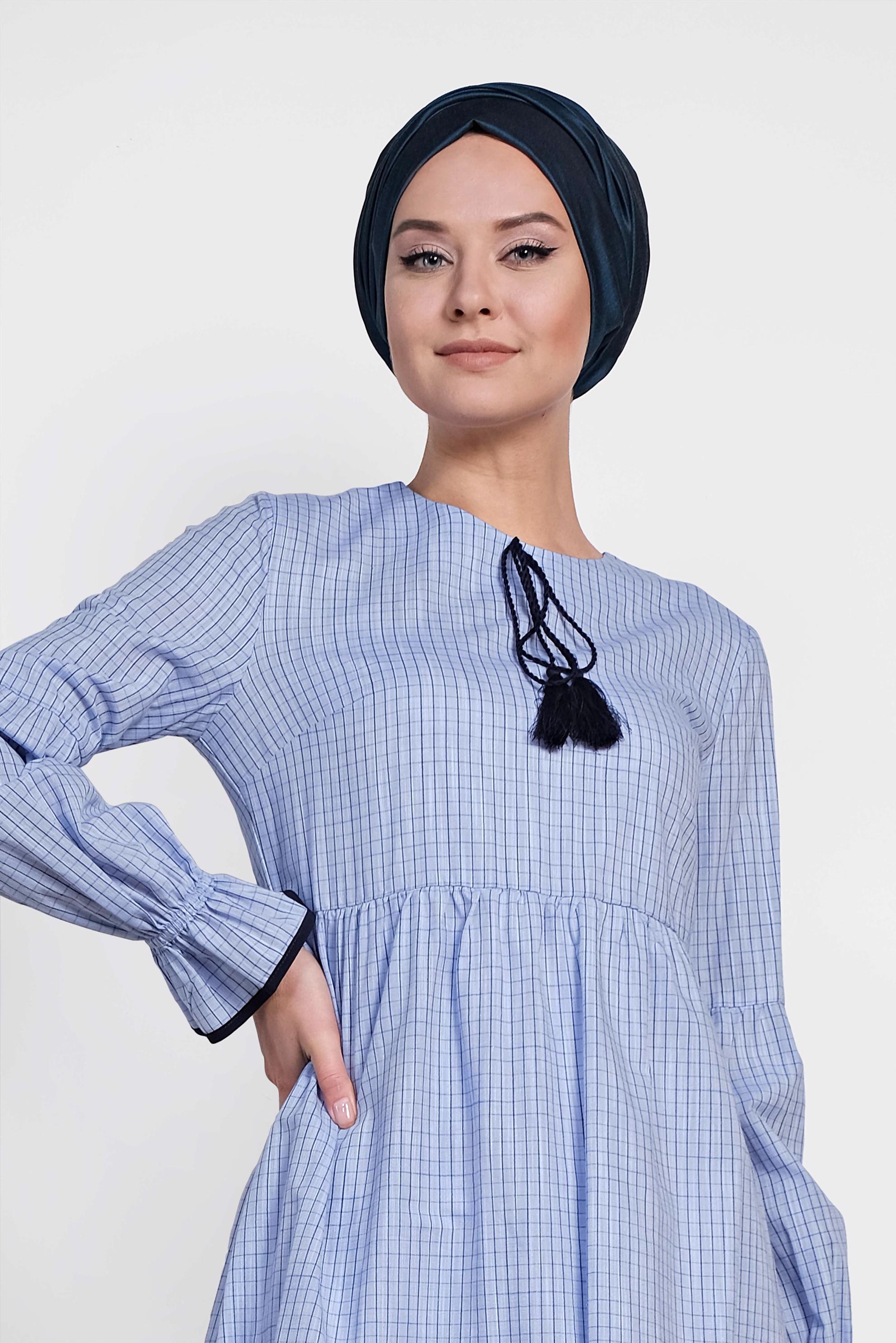 Tesettür giyim MAVİ KARE DESENLİ PÜSKÜL DETAYLI TUNİK 4160