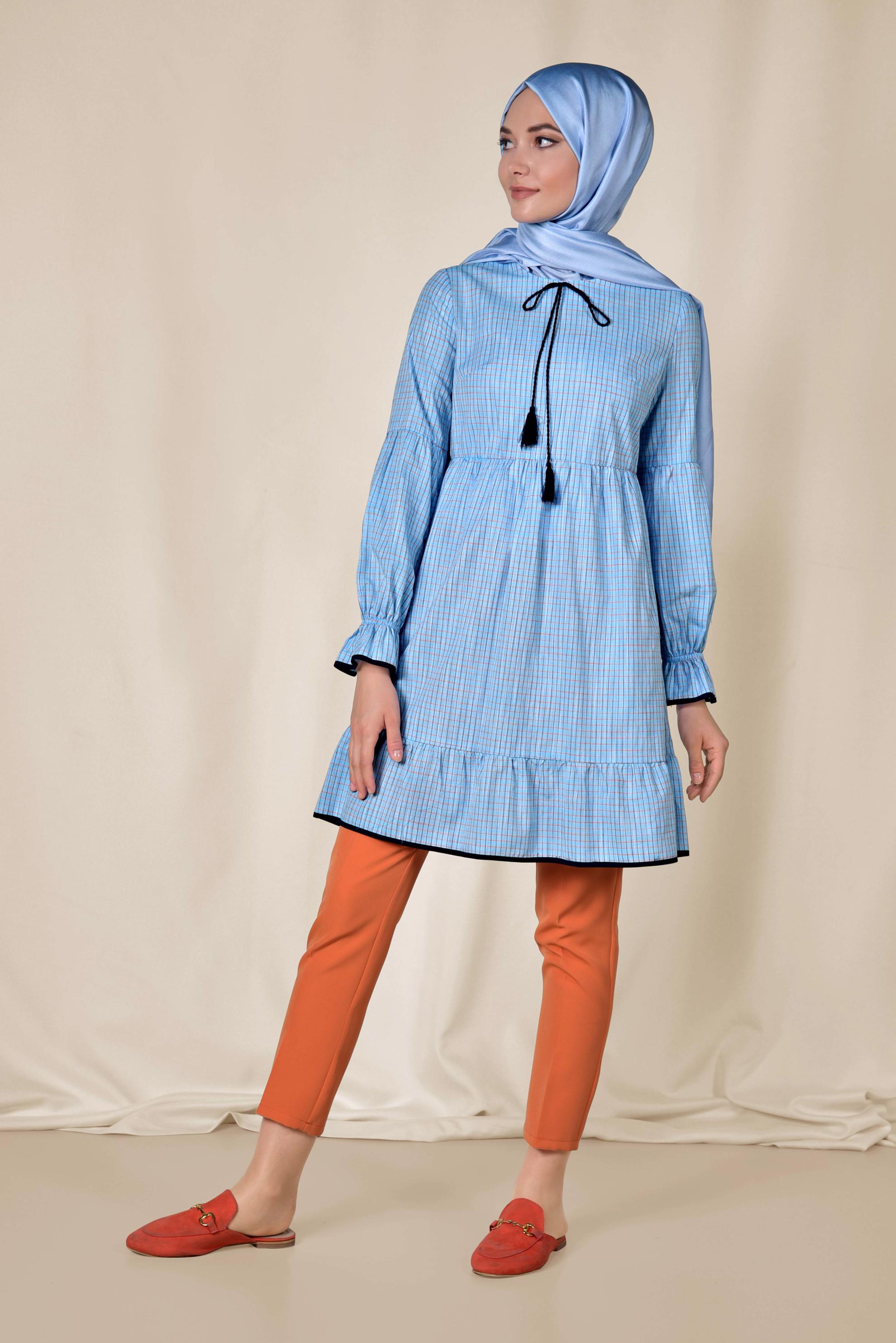 Tesettür giyim MAVİ KARE DESENLİ PÜSKÜL DETAYLI TUNİK 4160