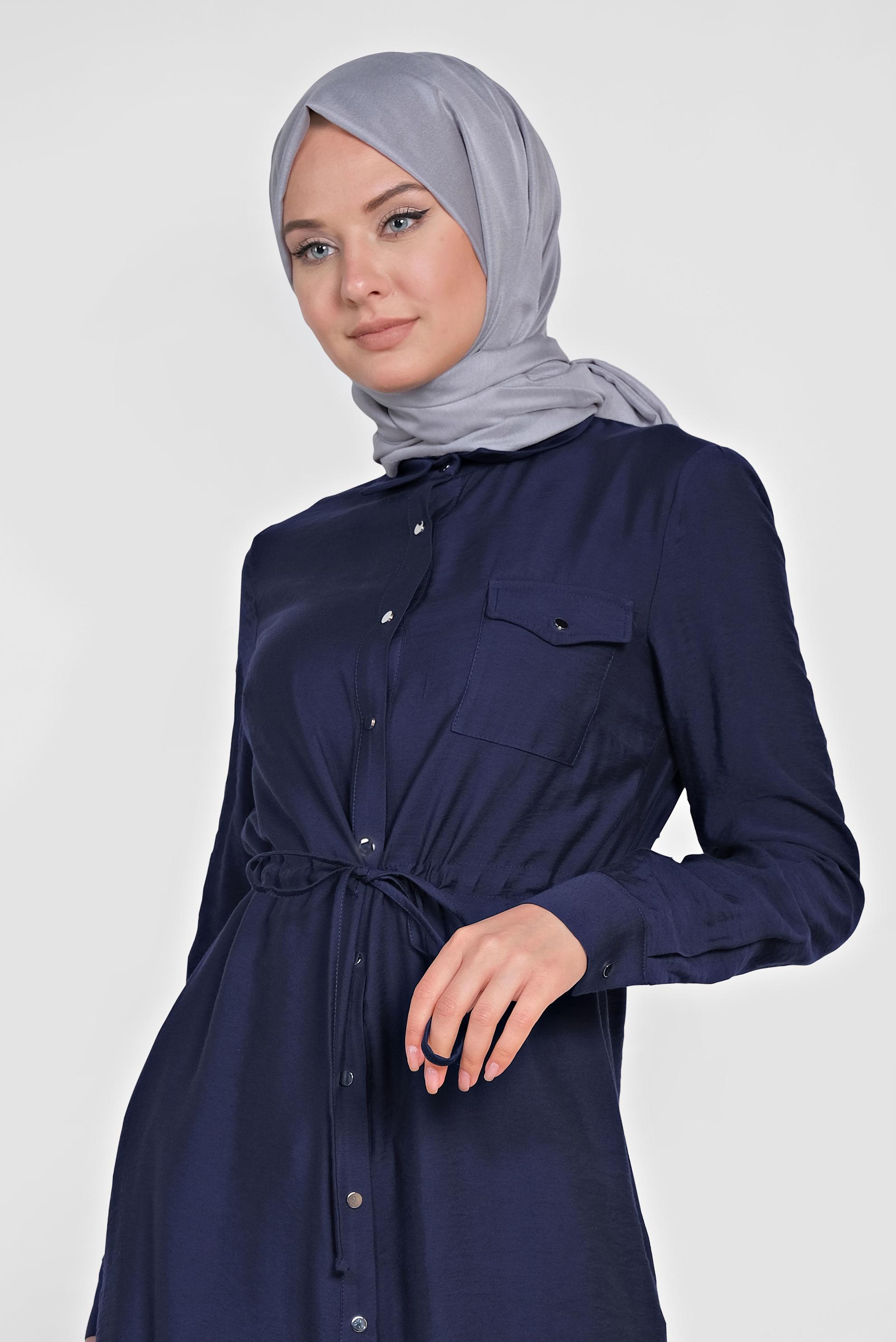 Tesettür giyim LACİVERT BELİ BÜZGÜLÜ ÖNDEN DÜĞMELİ TUNİK 4165