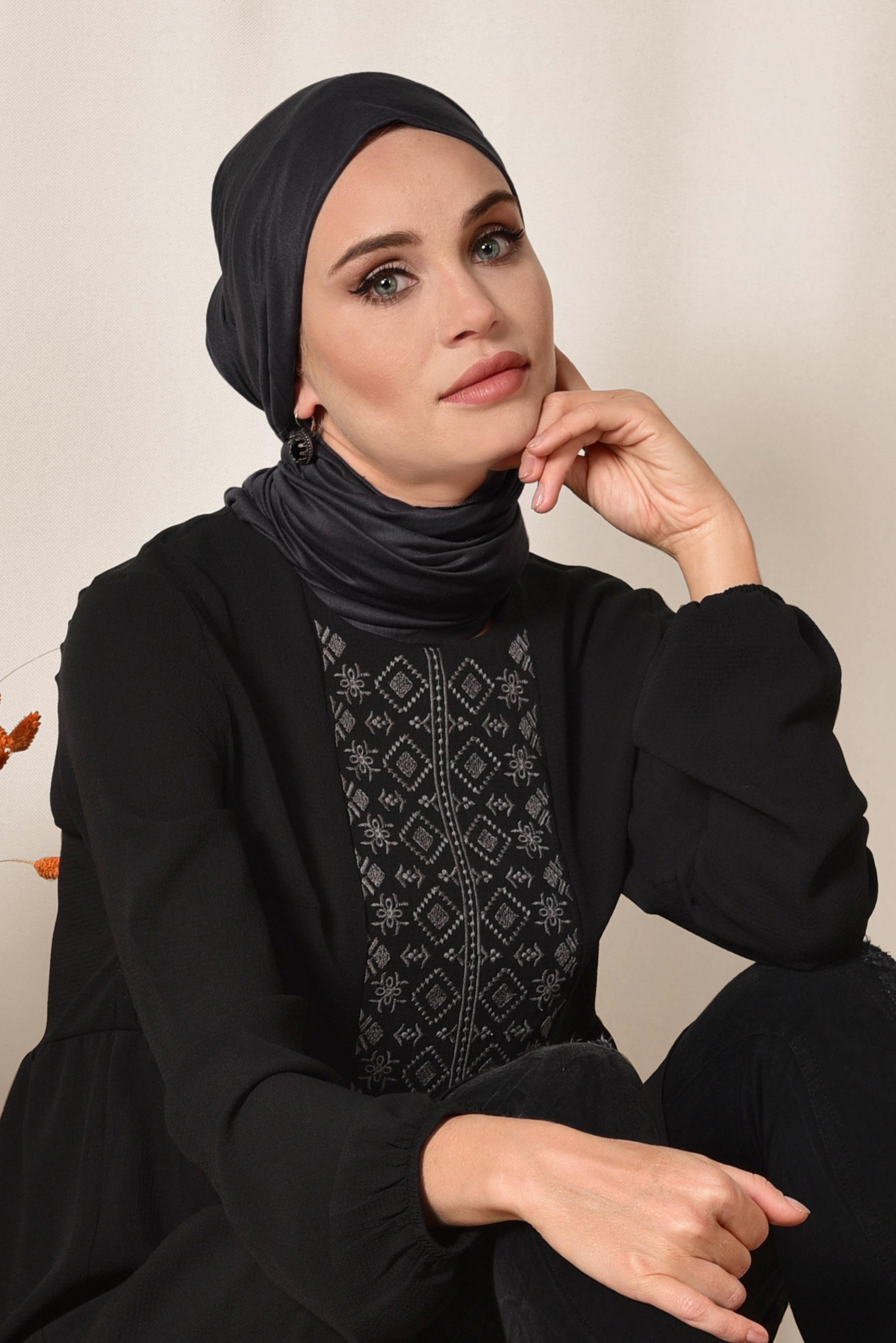 Tesettür giyim SİYAH ETNİK DESENLİ BALON KOL TUNİK 4174