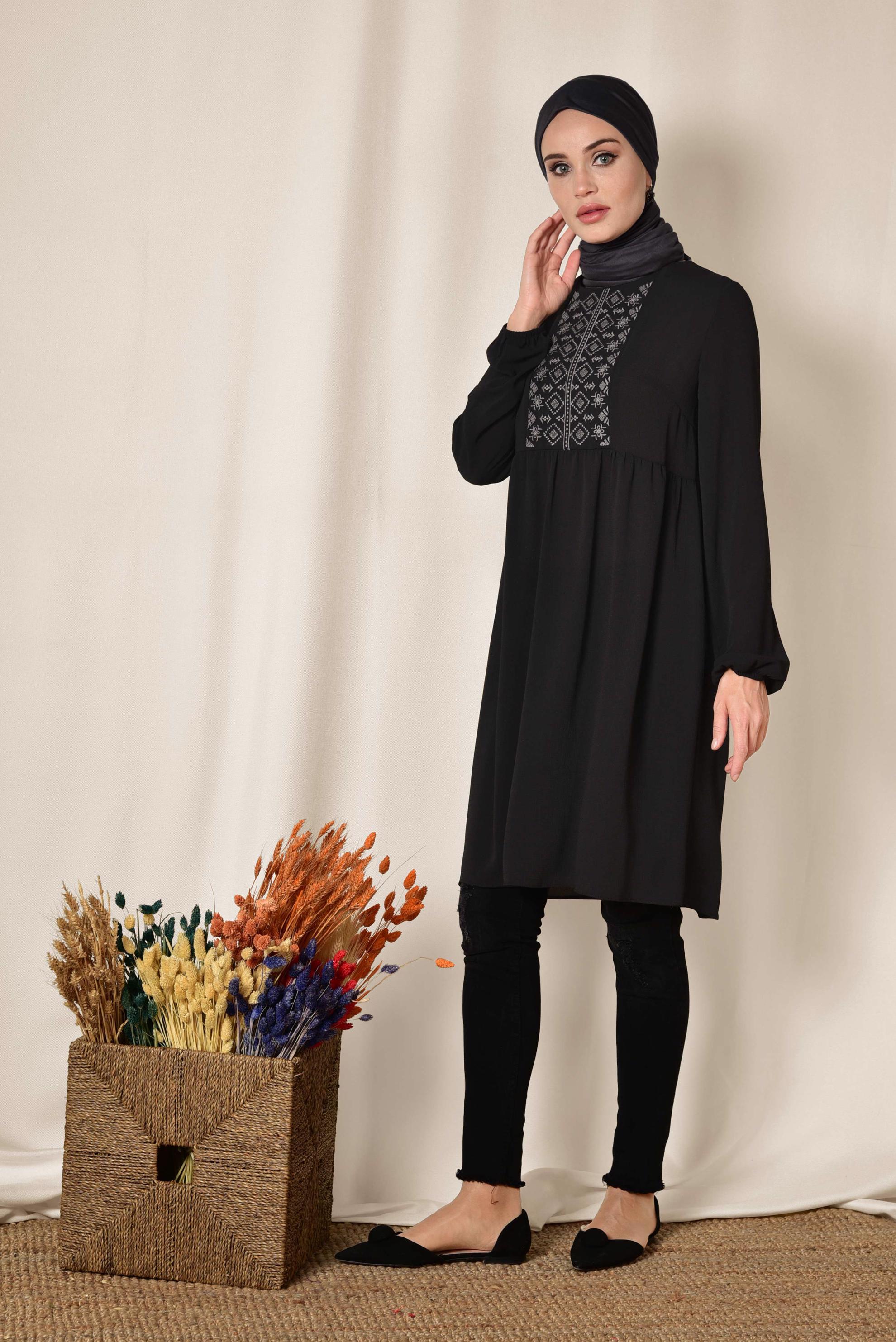 Tesettür giyim SİYAH ETNİK DESENLİ BALON KOL TUNİK 4174