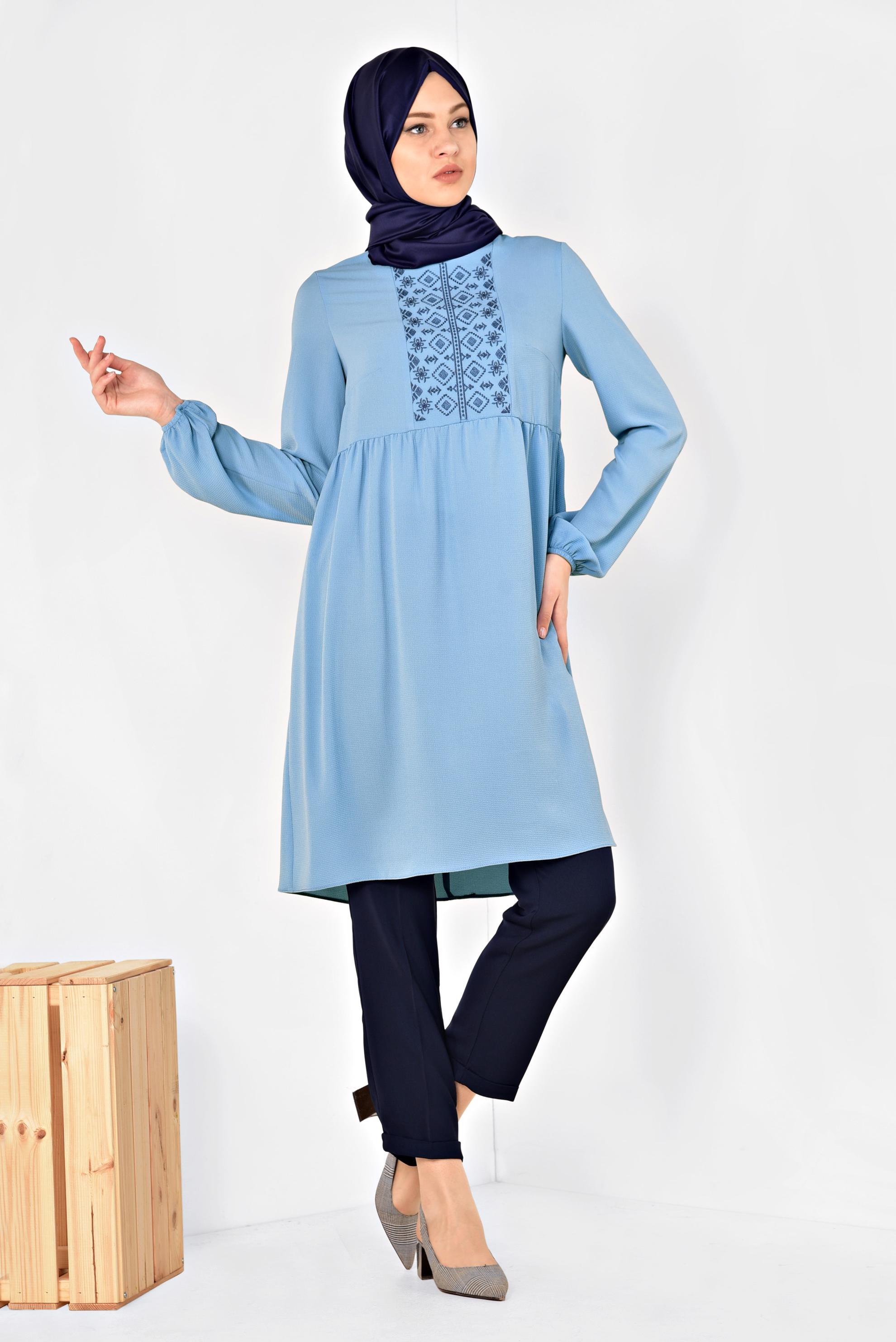 Tesettür giyim MAVİ ETNİK DESENLİ BALON KOL TUNİK 4174