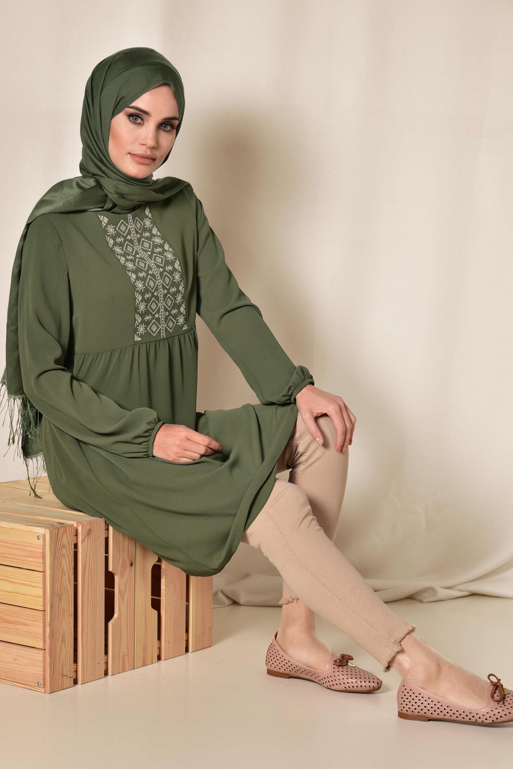 Tesettür giyim HAKİ ETNİK DESENLİ BALON KOL TUNİK 4174