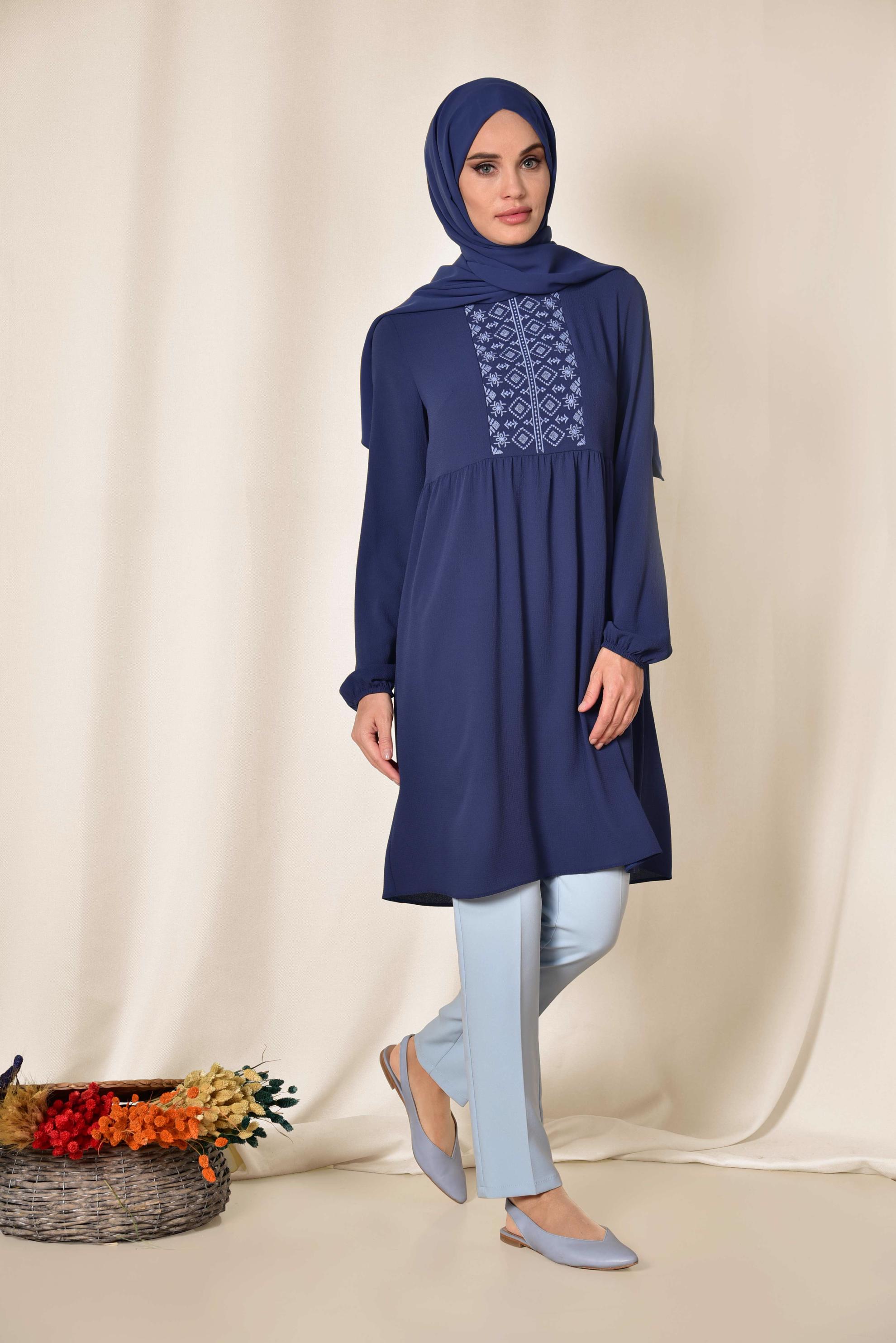 Tesettür giyim LACİVERT ETNİK DESENLİ BALON KOL TUNİK 4174