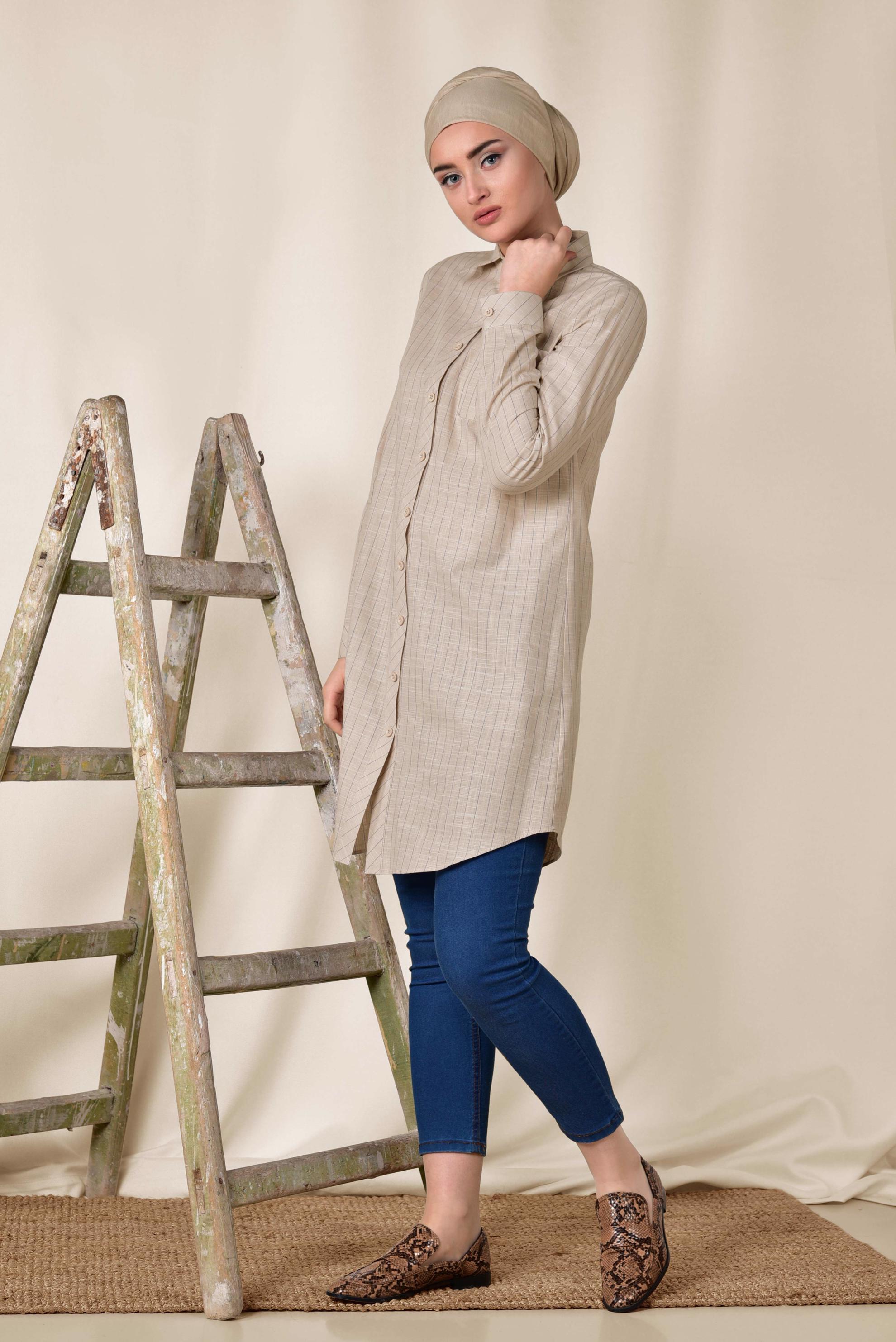 Tesettür giyim BEJ ÇİZGİ DESENLİ ÖNDEN DÜĞMELİ TUNİK 4176