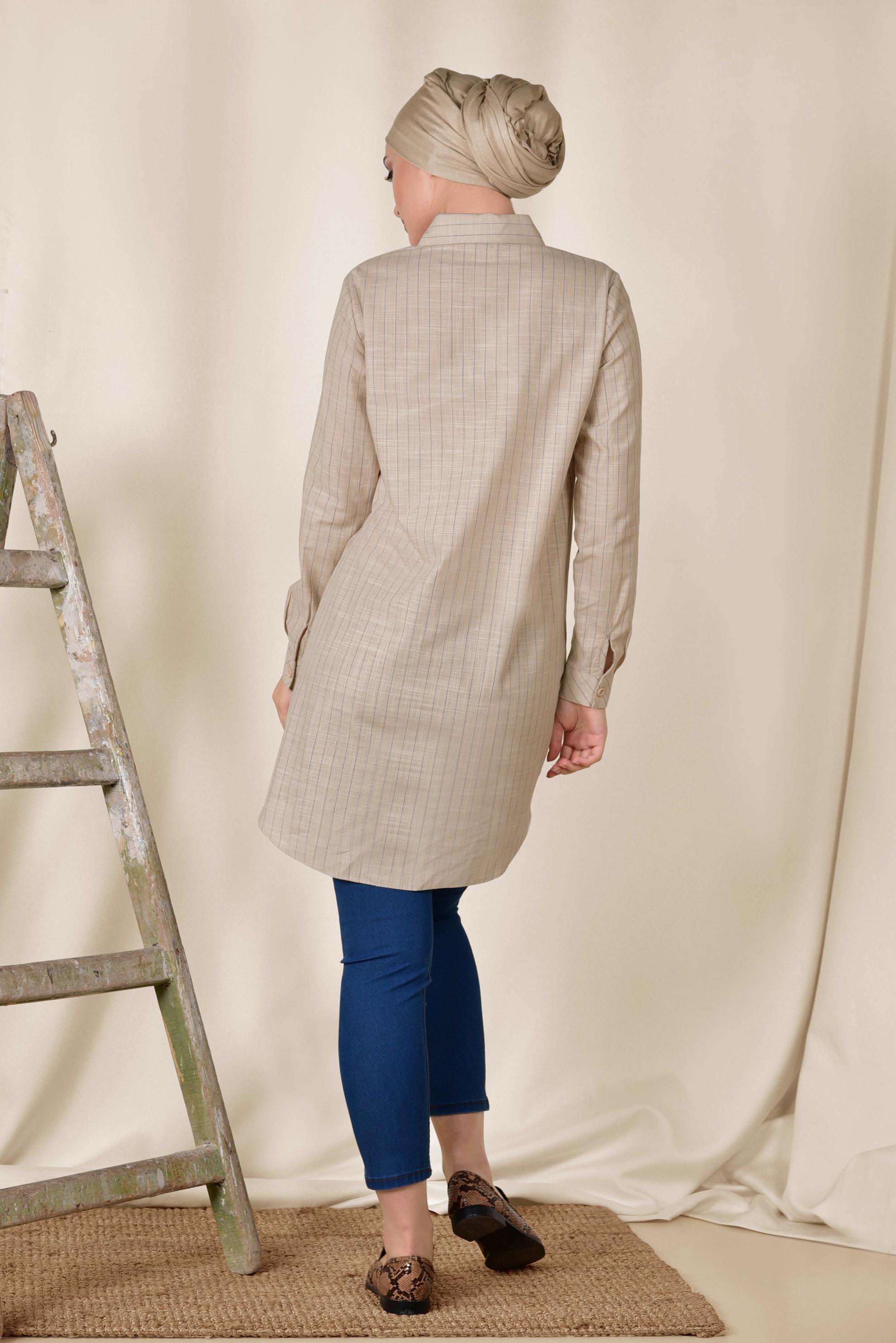 Tesettür giyim BEJ ÇİZGİ DESENLİ ÖNDEN DÜĞMELİ TUNİK 4176