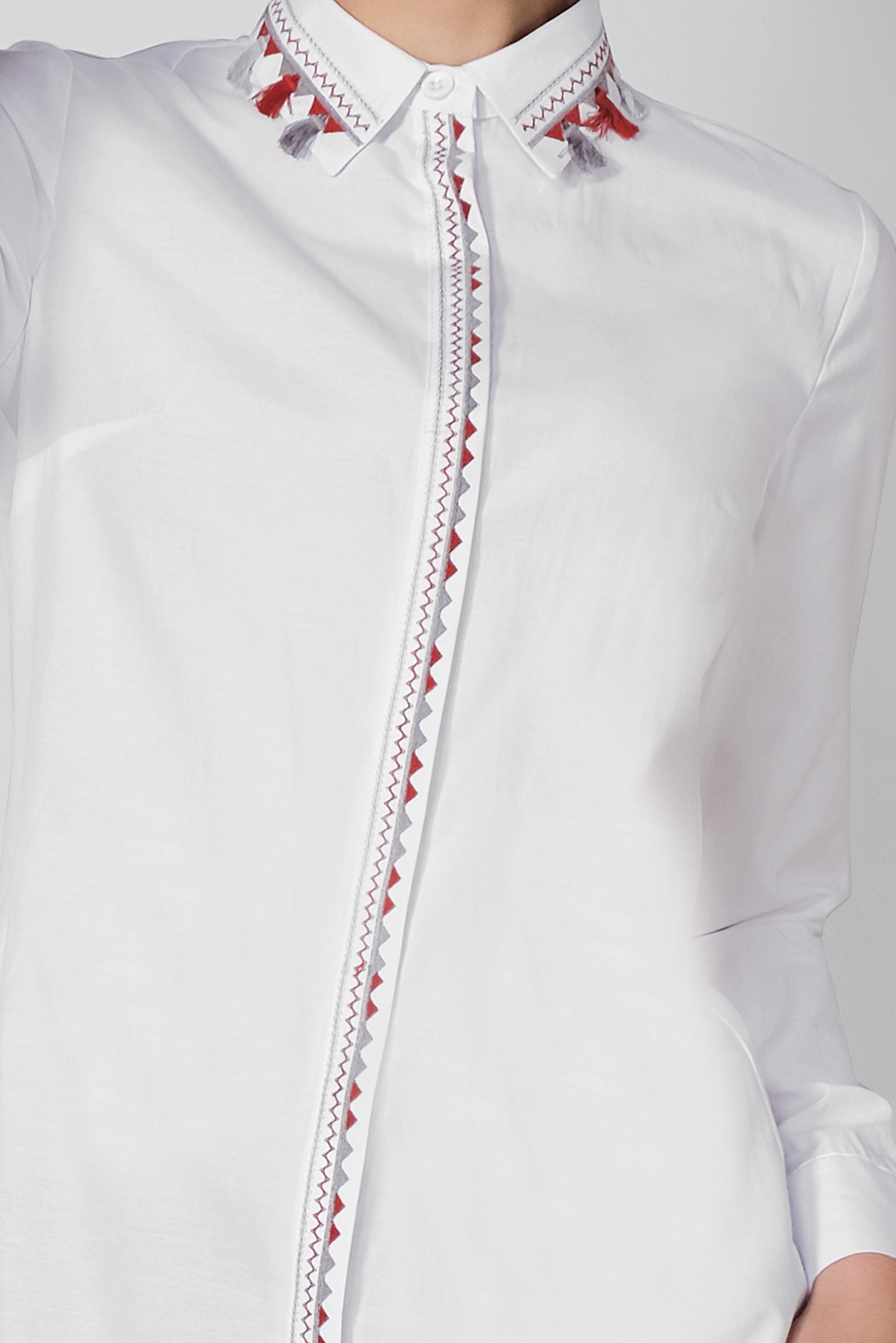 Tesettür giyim BEYAZ NAKIŞ DETAYLI TESETTÜR TUNİK 4181