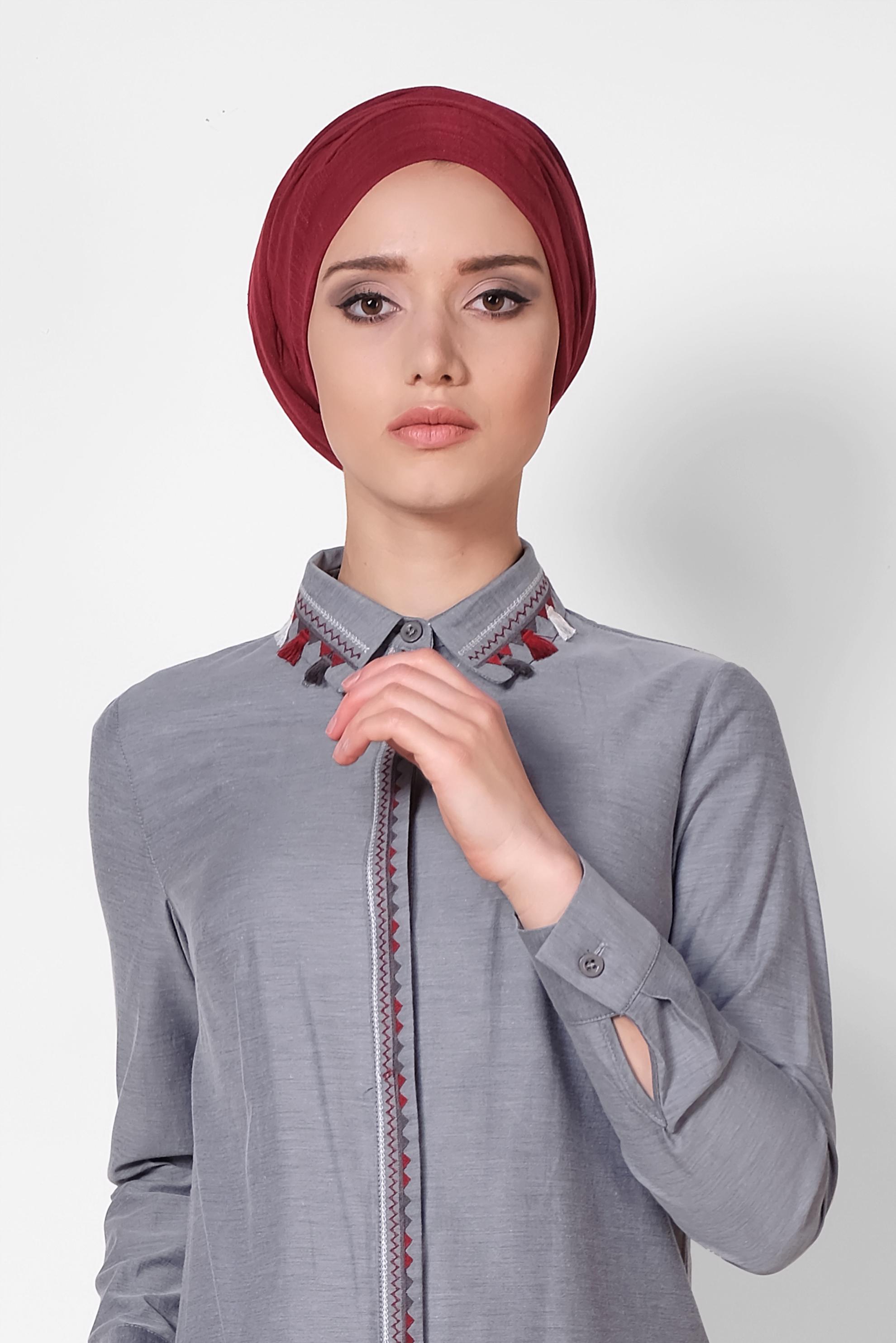 Tesettür giyim LACİVERT NAKIŞ DETAYLI TESETTÜR TUNİK 4181