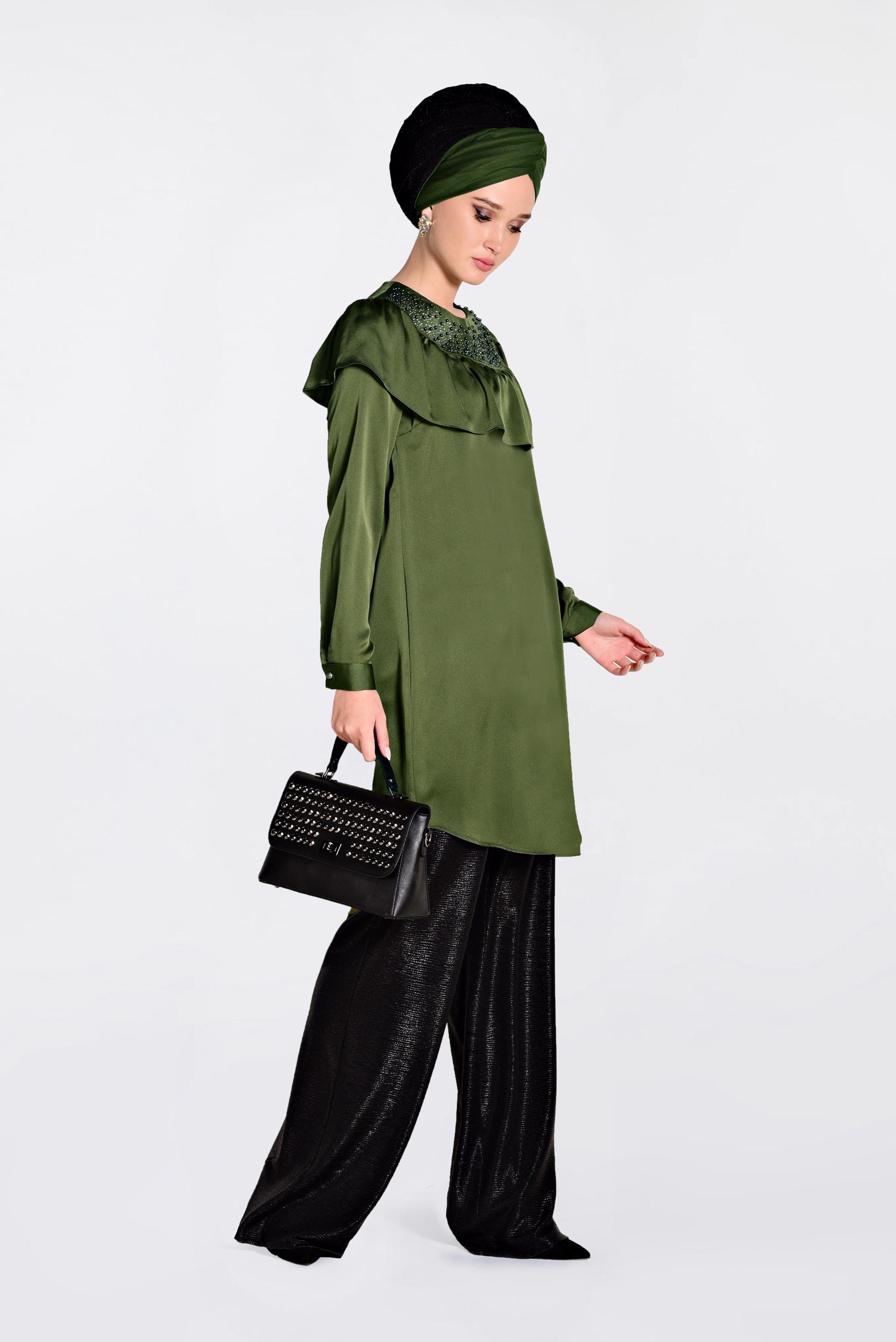 Tesettür giyim HAKİ YAKASI BONCUKLU TUNİK 4201