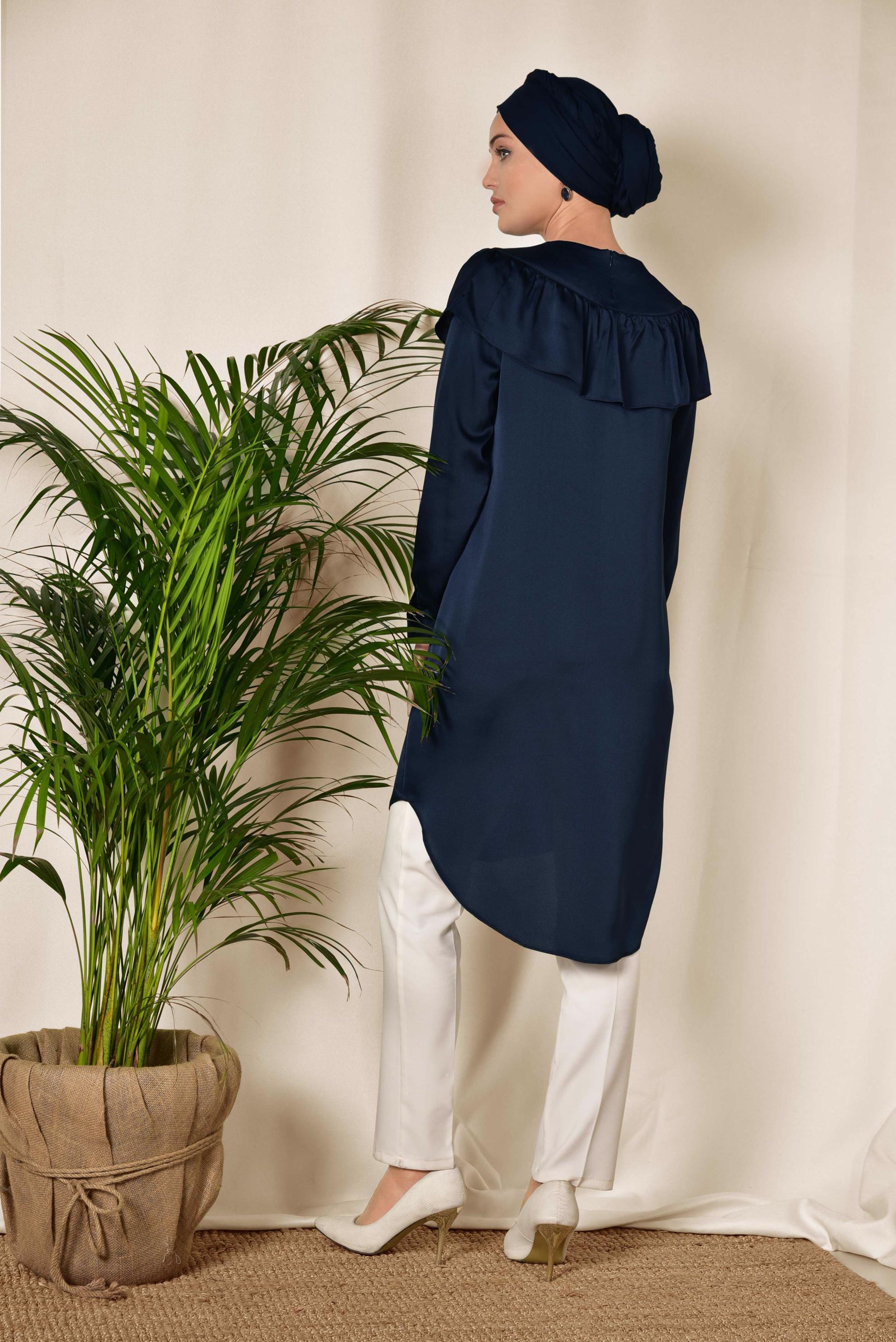 Tesettür giyim LACİVERT YAKASI BONCUKLU TUNİK 4201