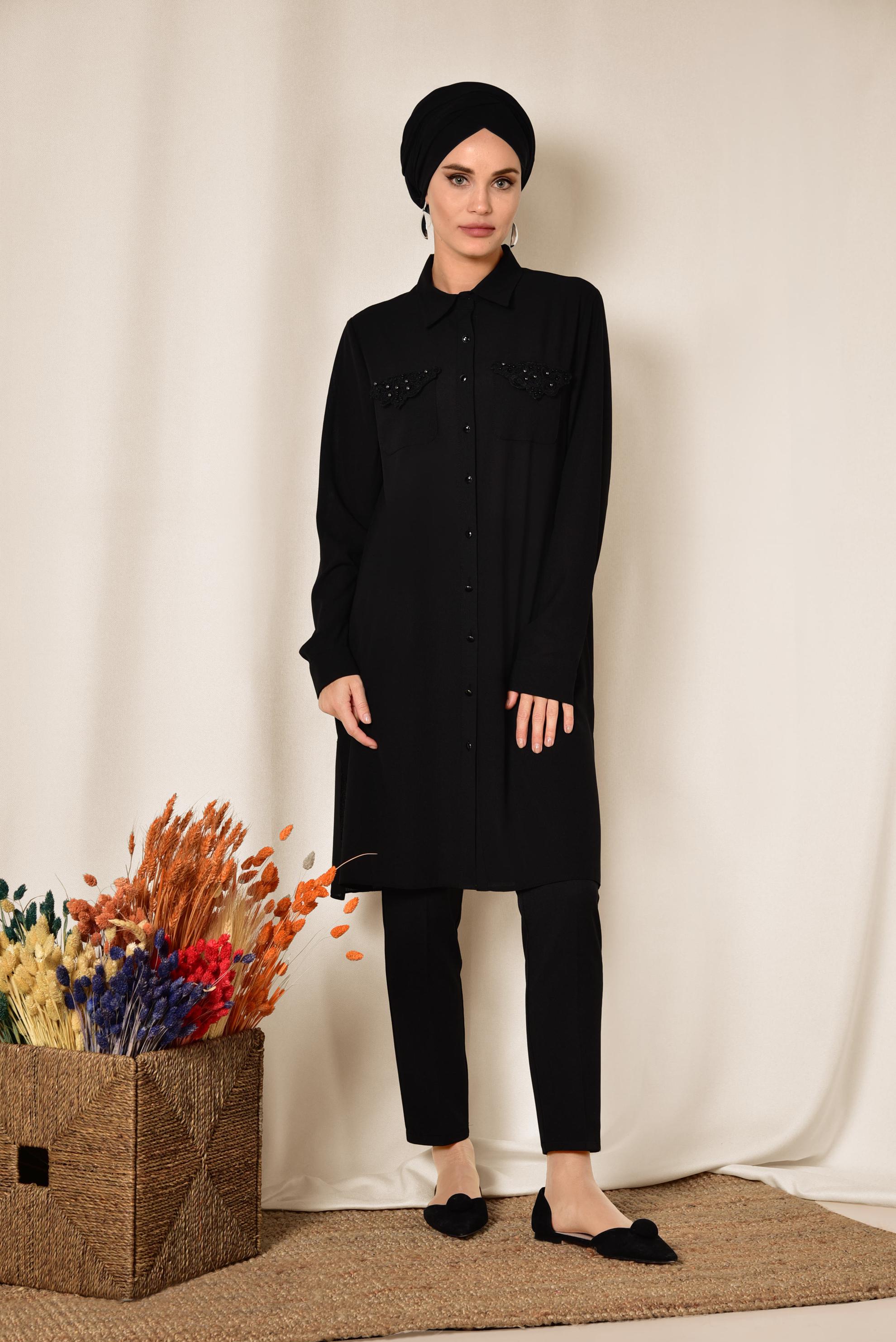 Tesettür giyim SİYAH CEBİ NAKIŞLI VE BONCUKLU TUNİK 4215