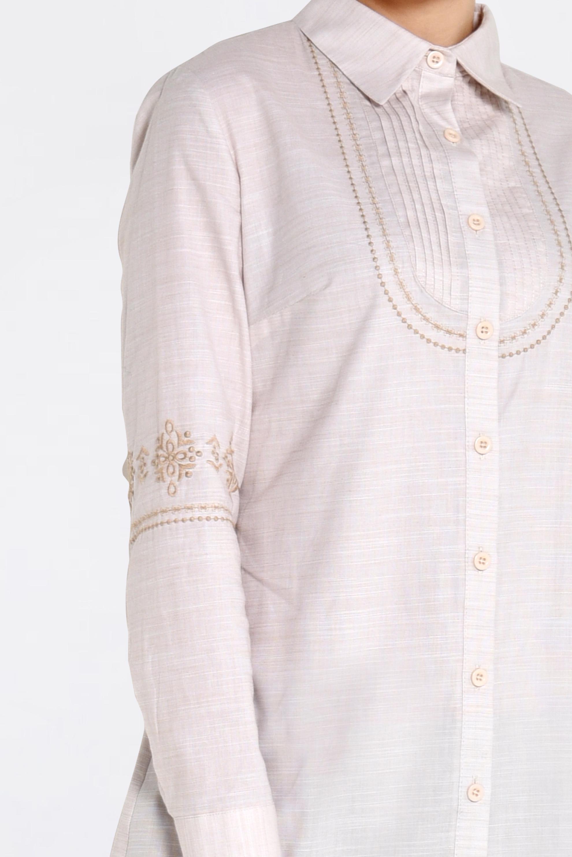 Tesettür giyim EKRU ÖNDEN DÜĞMELİ NAKIŞLI TUNİK 4216