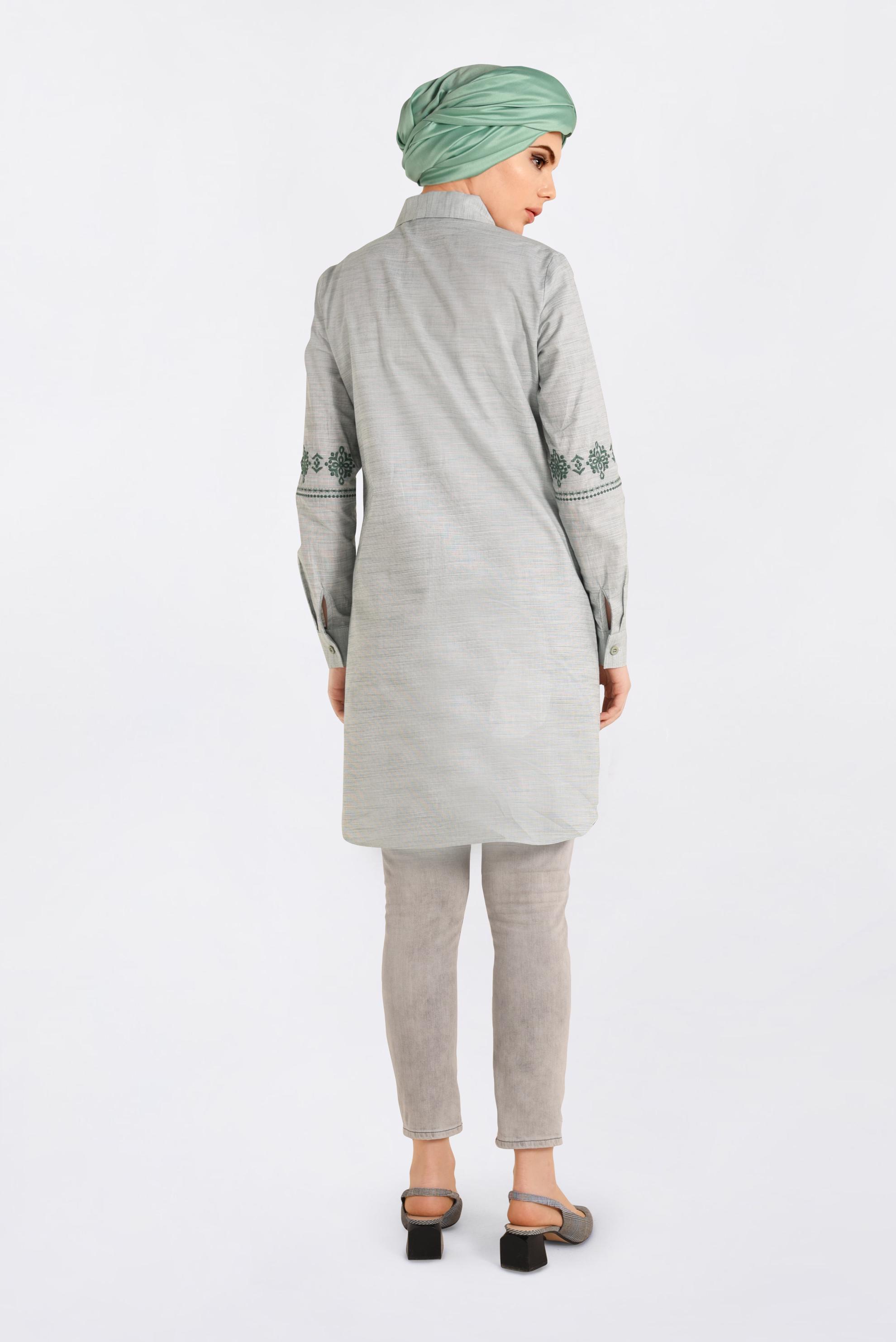 Tesettür giyim HAKİ ÖNDEN DÜĞMELİ NAKIŞLI TUNİK 4216