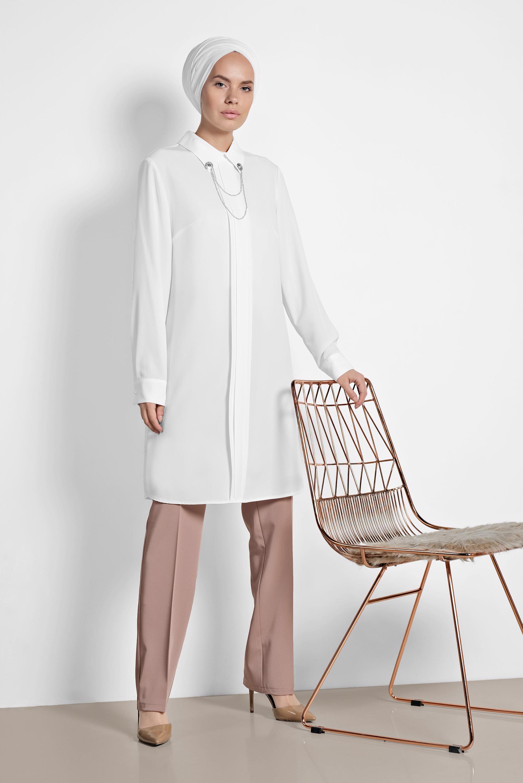 Tesettür giyim BEYAZ YAKASI BROŞLU KLASİK TUNİK 4221