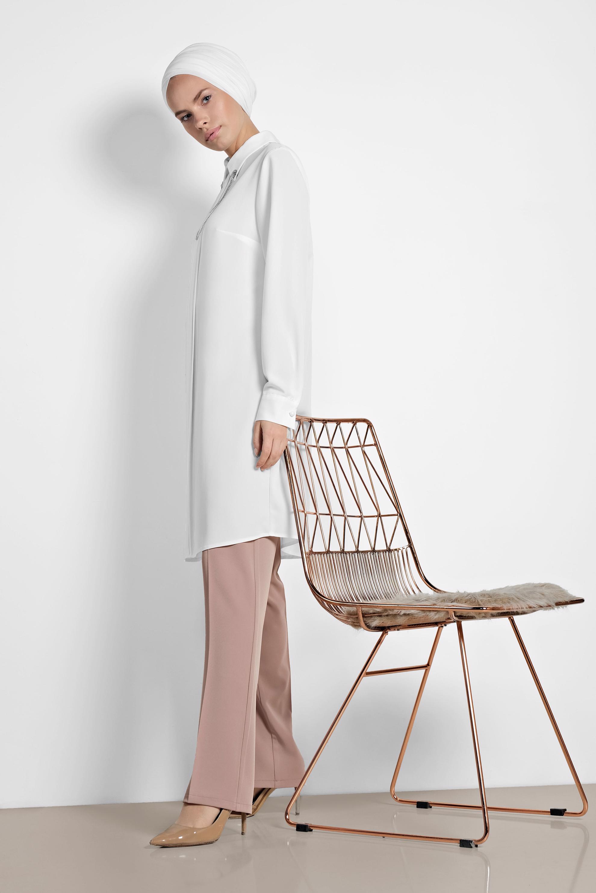 Tesettür giyim BEYAZ YAKASI BROŞLU KLASİK TUNİK 4221