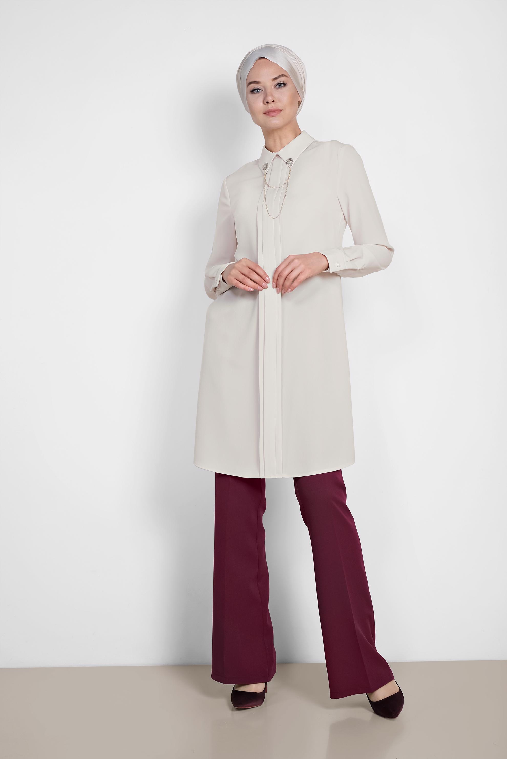 Tesettür giyim BEJ YAKASI BROŞLU KLASİK TUNİK 4221