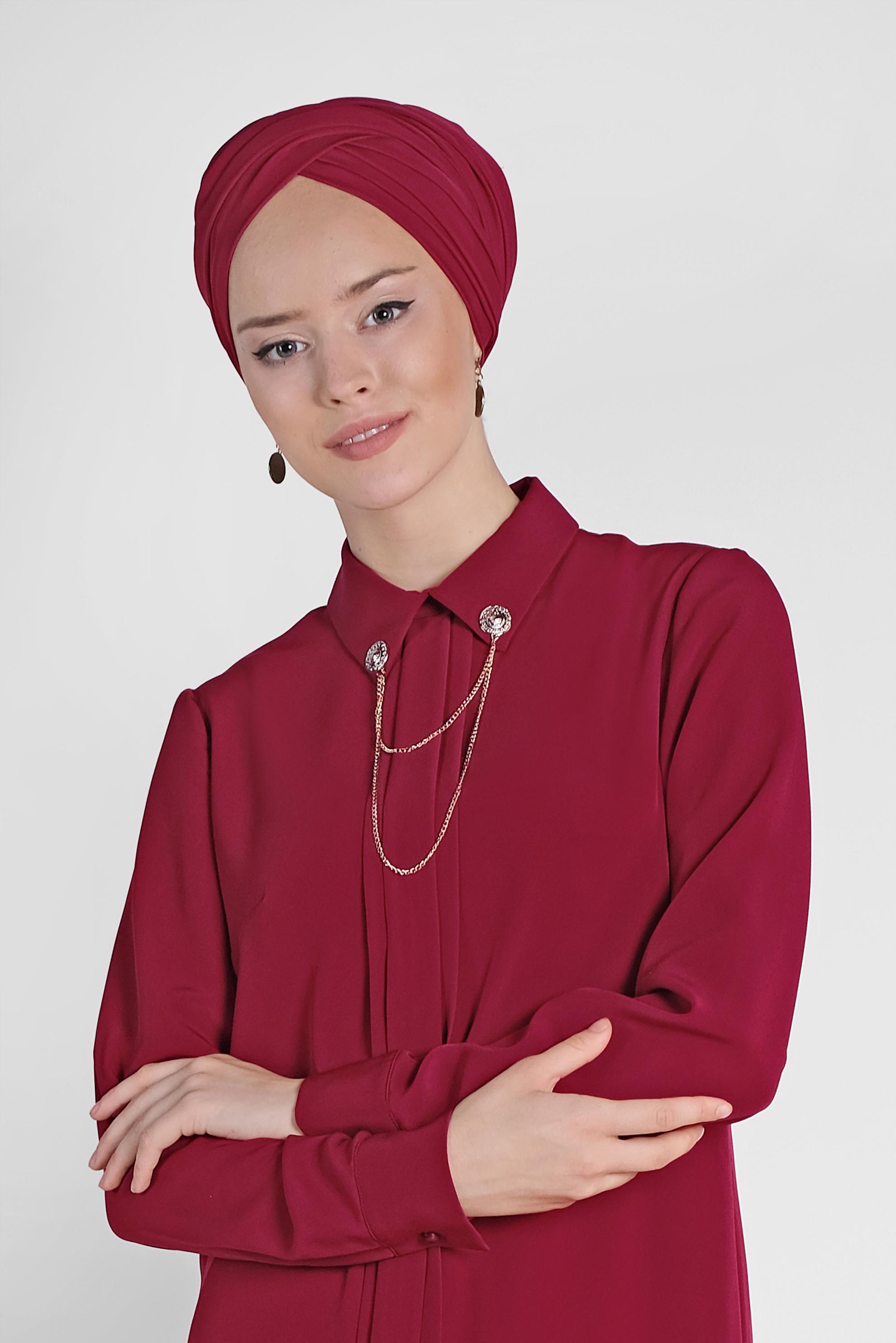 Tesettür giyim BORDO YAKASI BROŞLU KLASİK TUNİK 4221