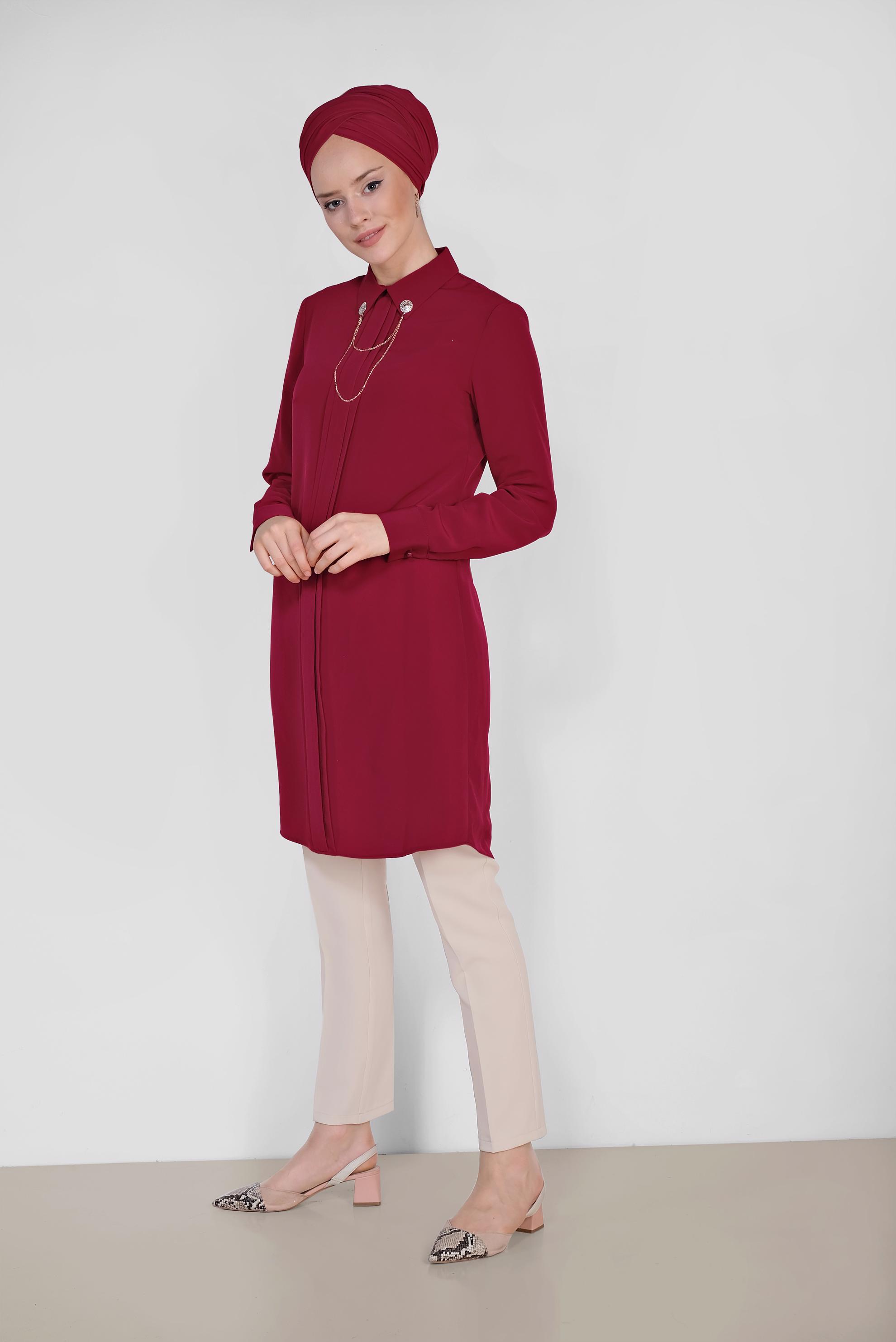 Tesettür giyim BORDO YAKASI BROŞLU KLASİK TUNİK 4221