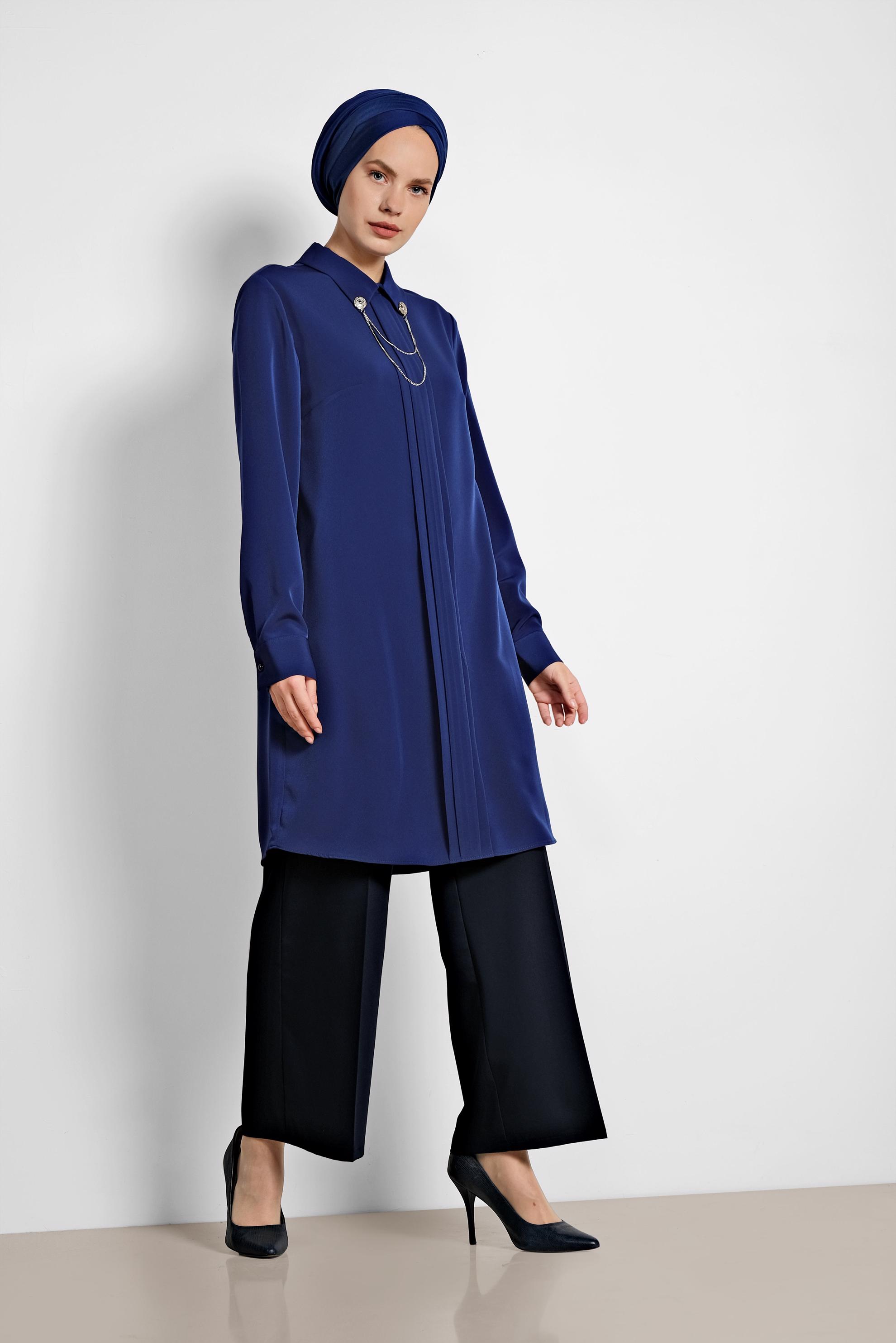 Tesettür giyim LACİVERT YAKASI BROŞLU KLASİK TUNİK 4221