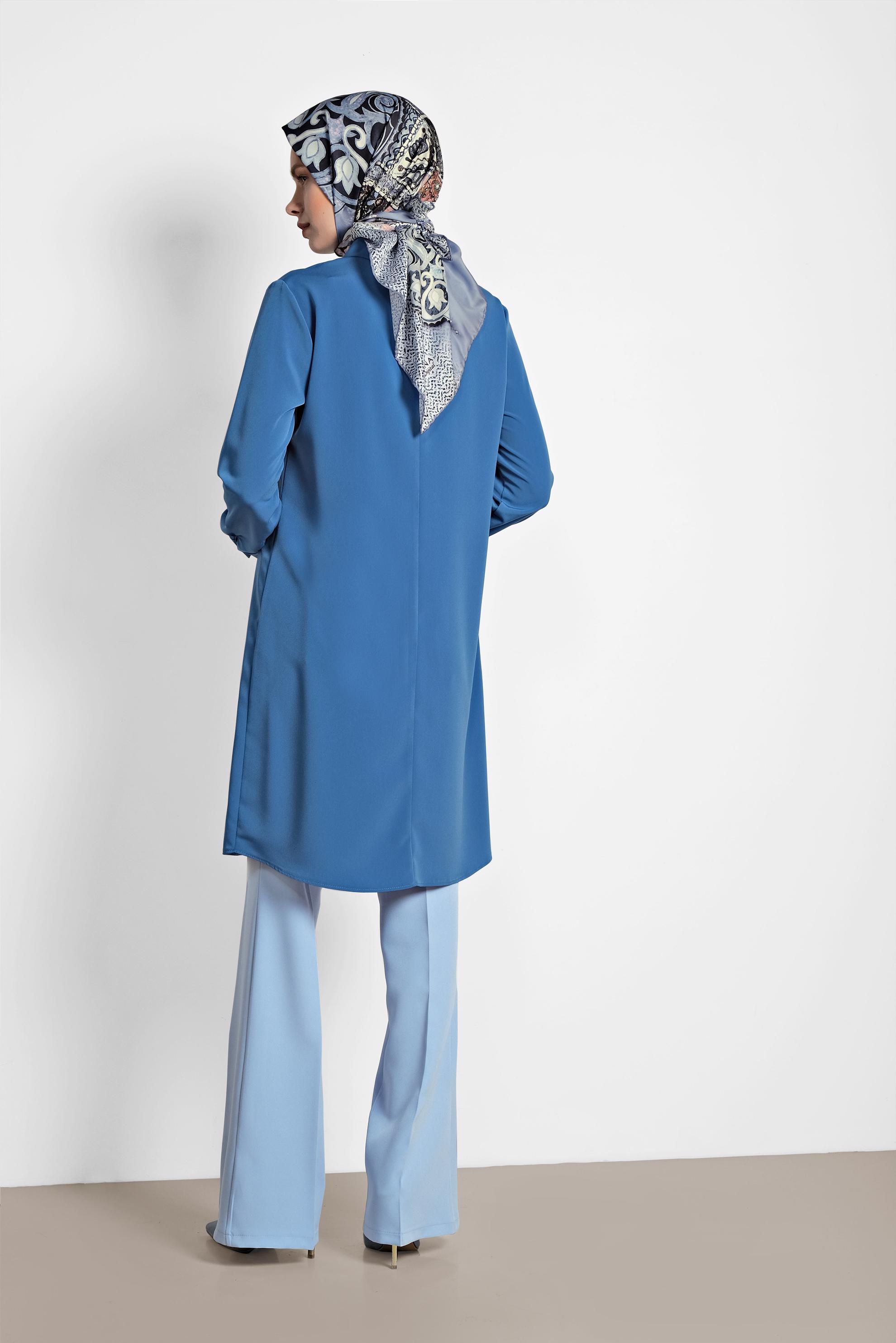 Tesettür giyim MAVİ YAKASI BROŞLU KLASİK TUNİK 4221