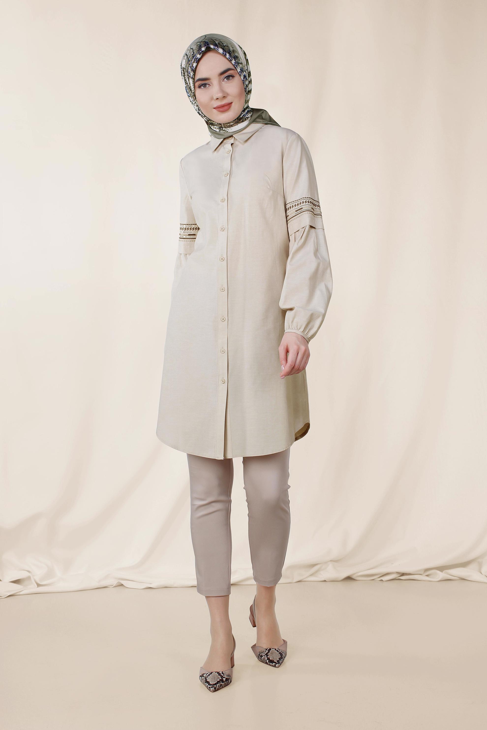 Tesettür giyim BEJ KOLLARI NAKIŞLI PAMUKLU TUNİK 4232