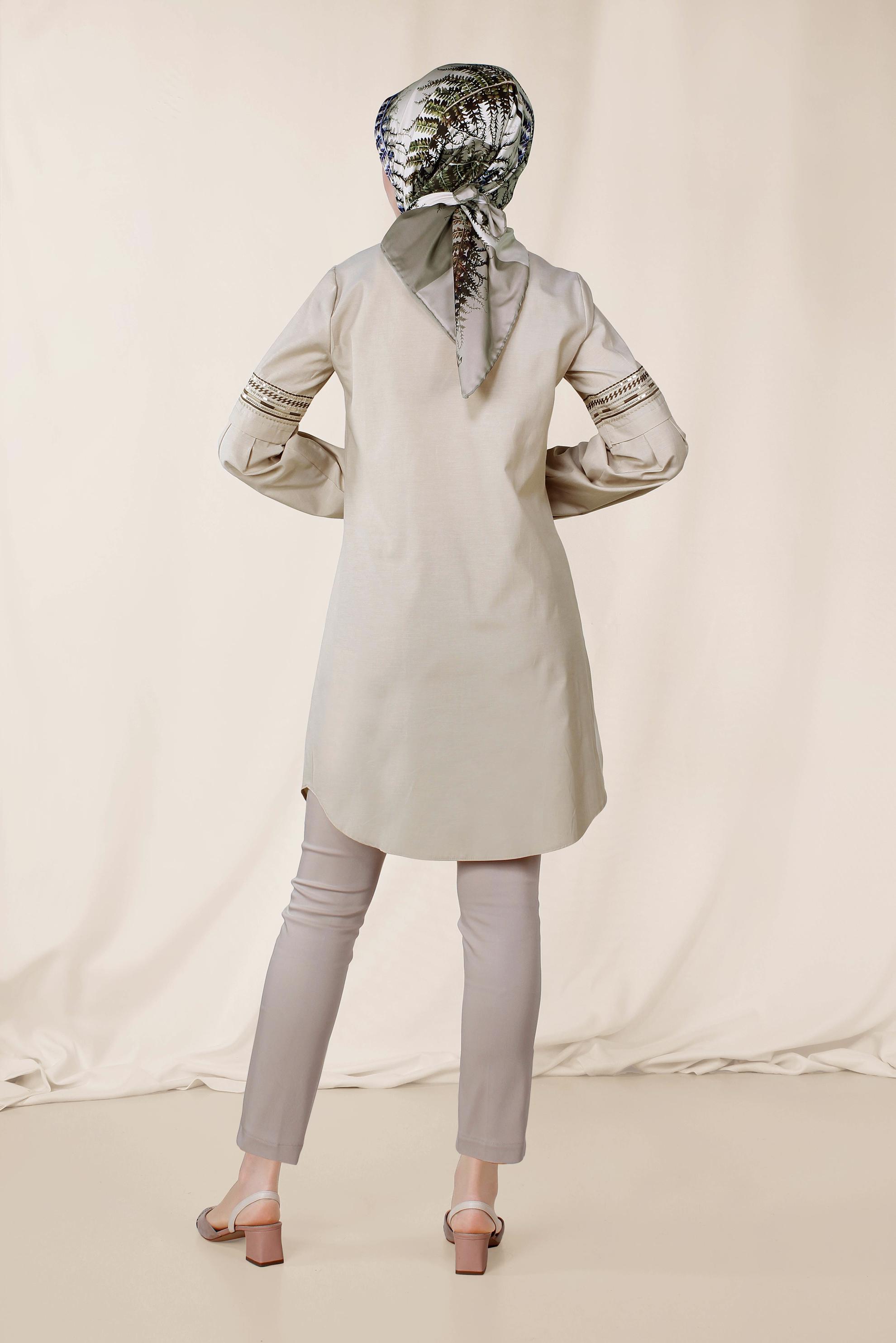 Tesettür giyim BEJ KOLLARI NAKIŞLI PAMUKLU TUNİK 4232