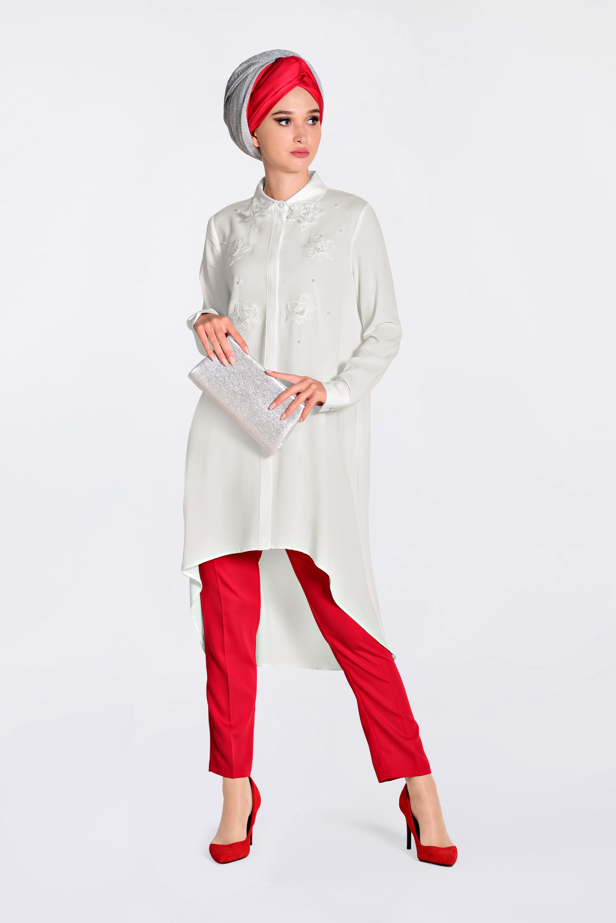 Tesettür giyim BEYAZ GÜPÜR VE BONCUK İŞLEMELİ GENİŞ KESİM TUNİK 4237