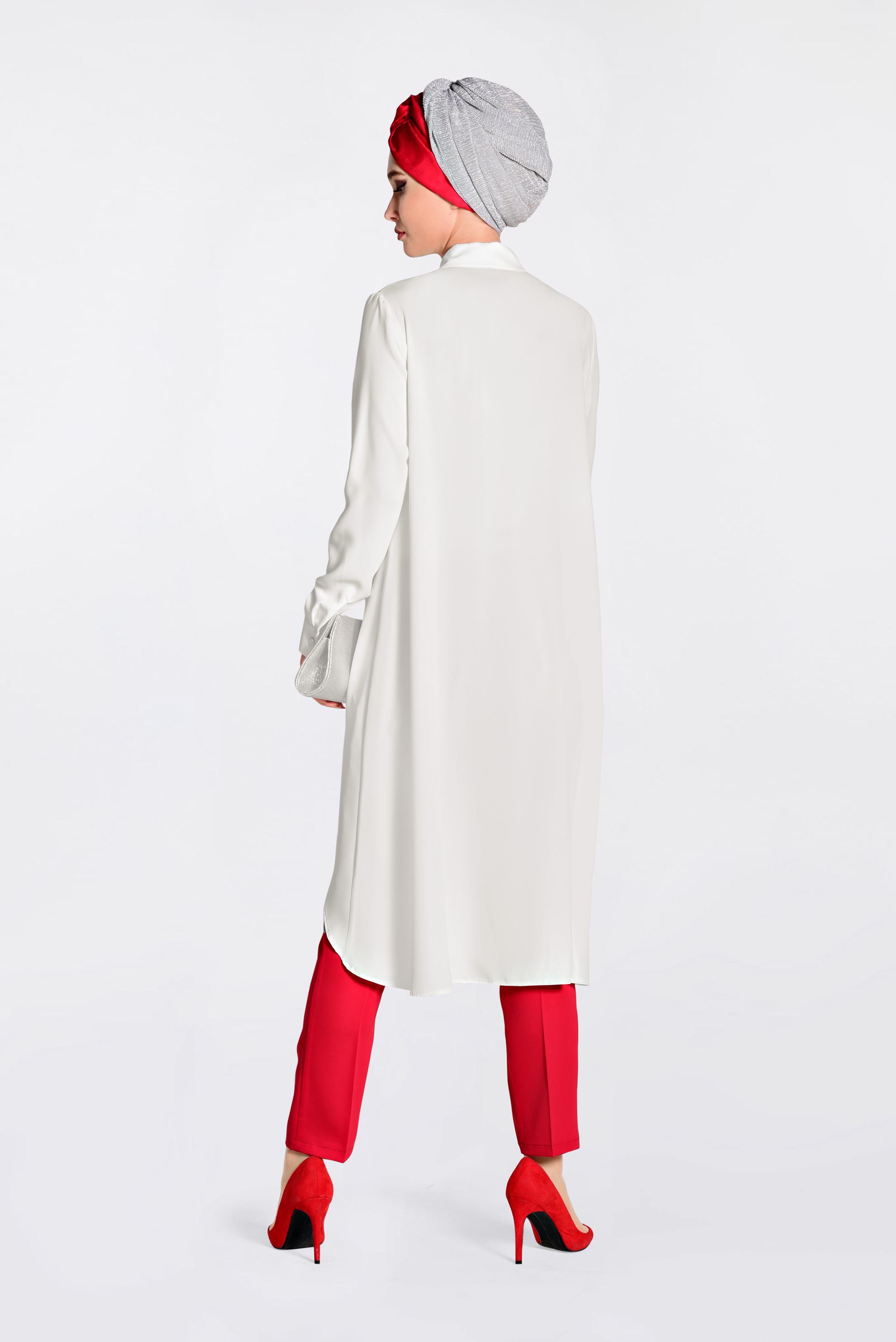 Tesettür giyim BEYAZ GÜPÜR VE BONCUK İŞLEMELİ GENİŞ KESİM TUNİK 4237