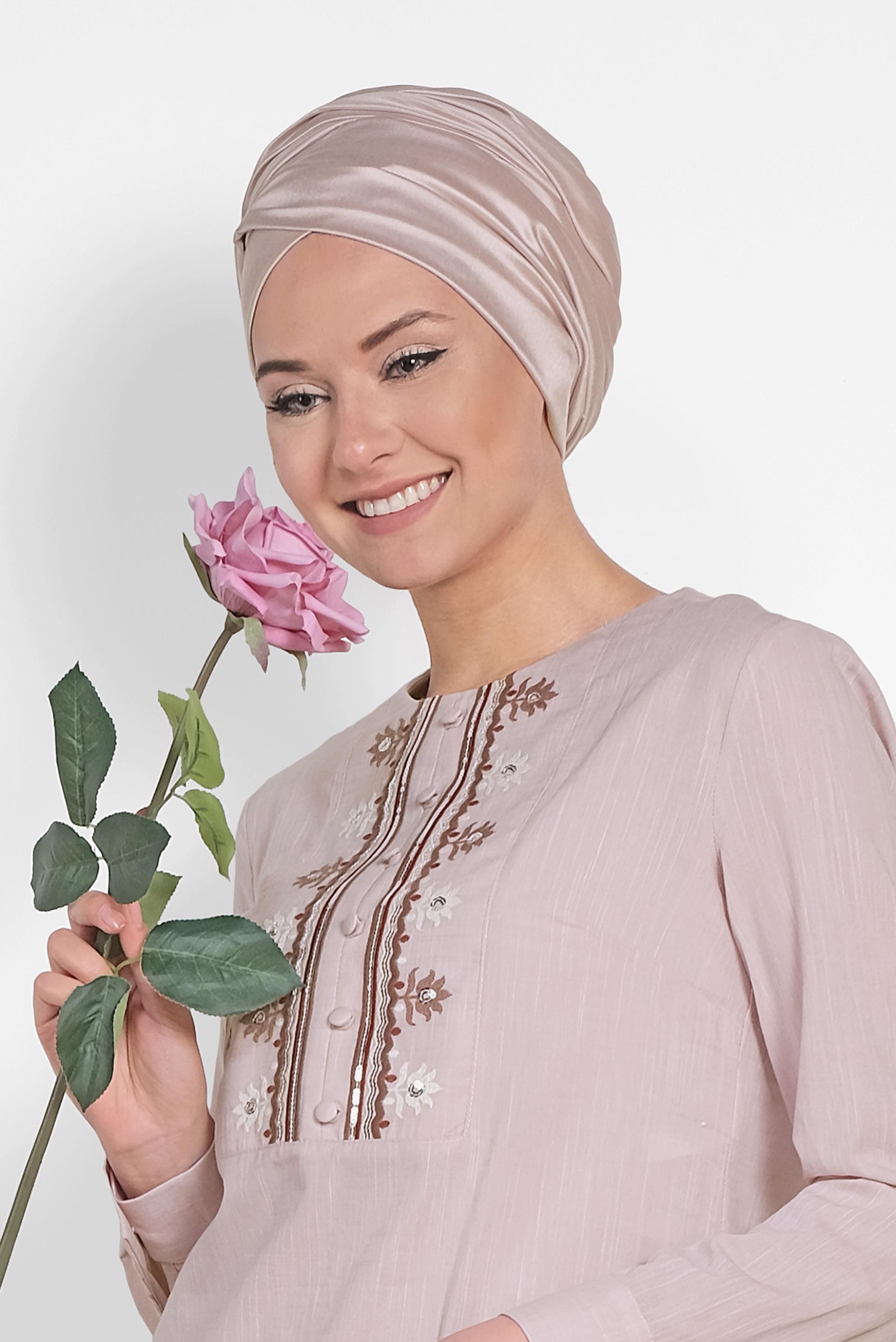 Tesettür giyim PUDRA PUL İŞLEMELİ NAKIŞLI TUNİK 4242