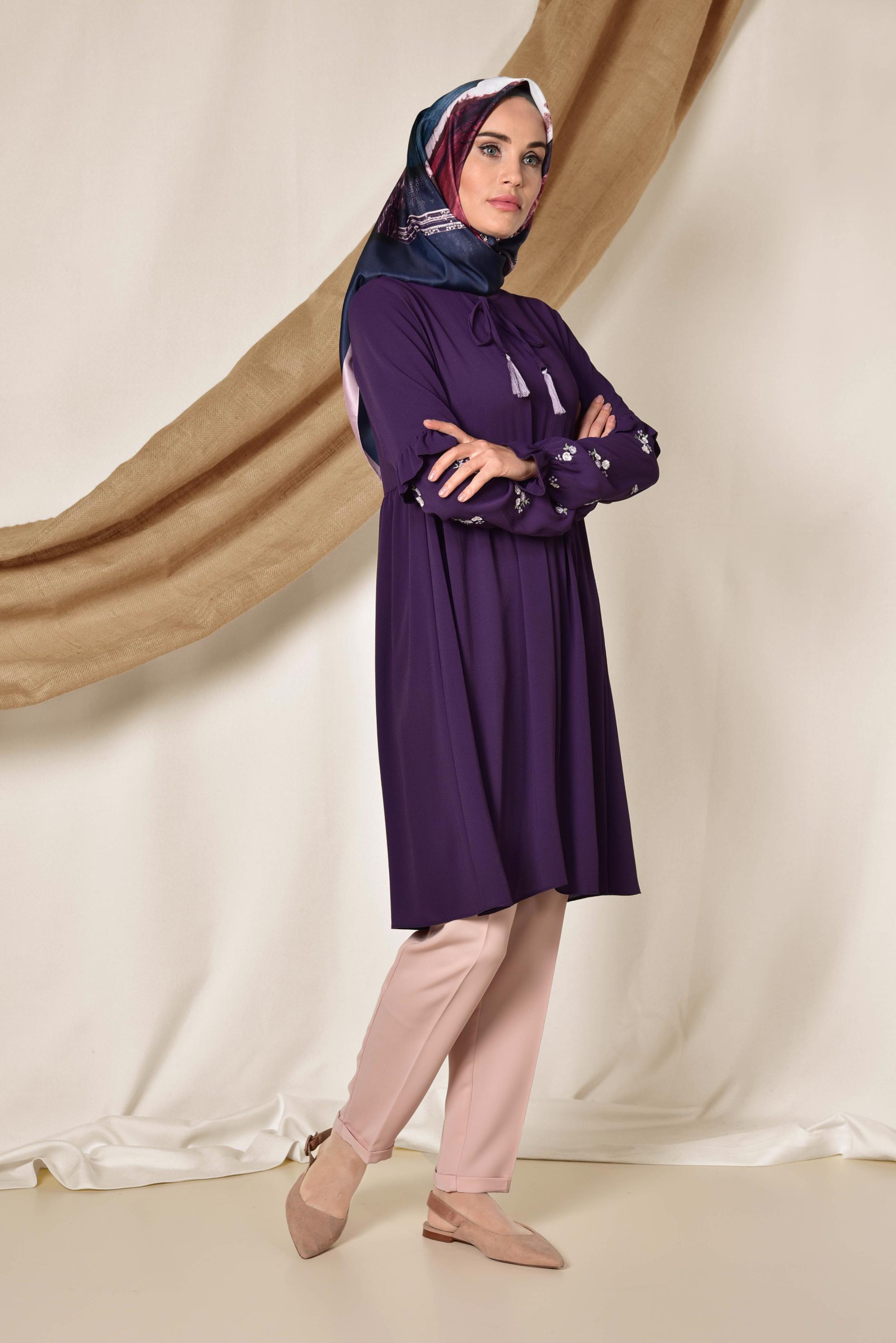 Tesettür giyim MOR NAKIŞ DETAYLI TUNİK 4274