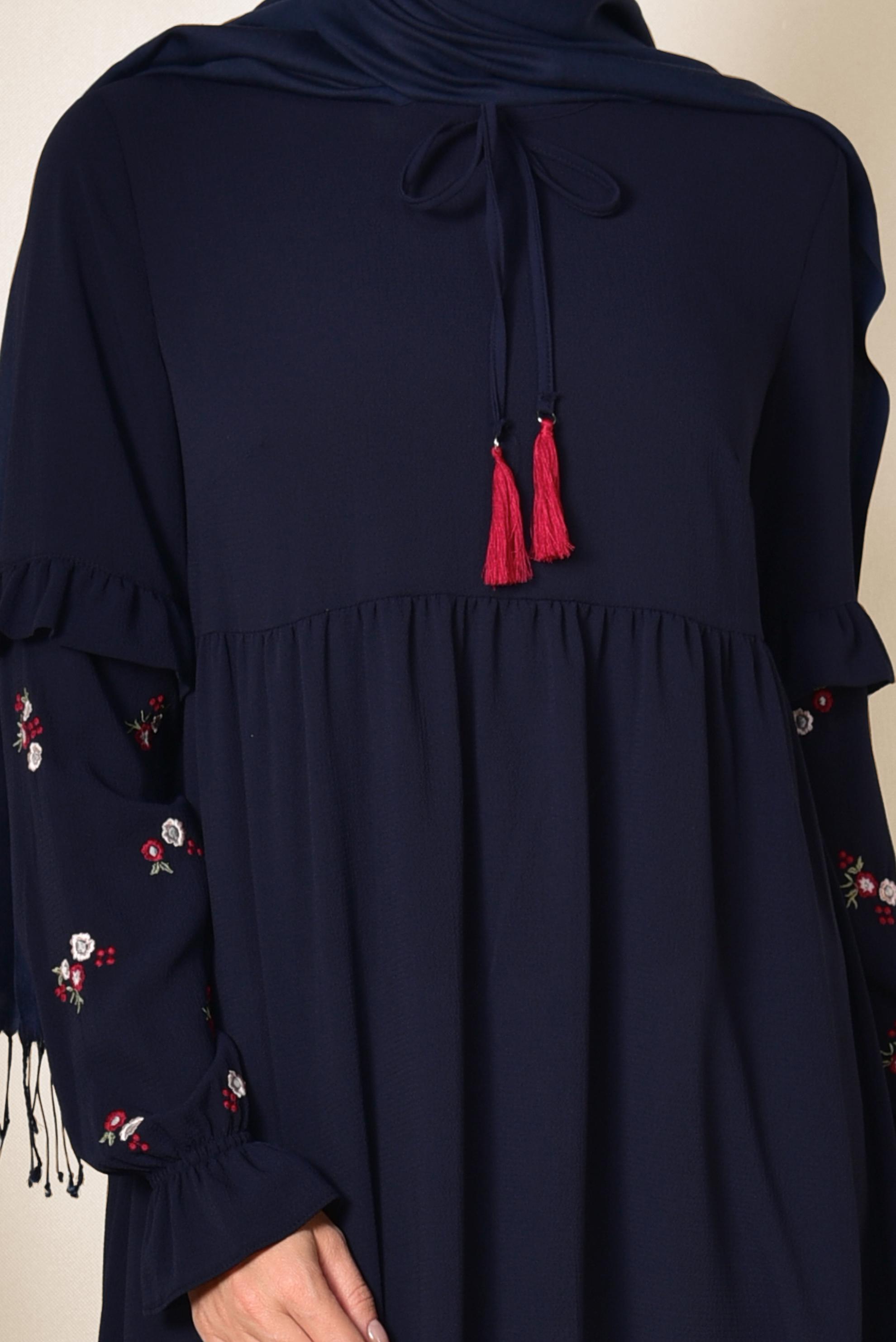 Tesettür giyim LACİVERT NAKIŞ DETAYLI TUNİK 4274