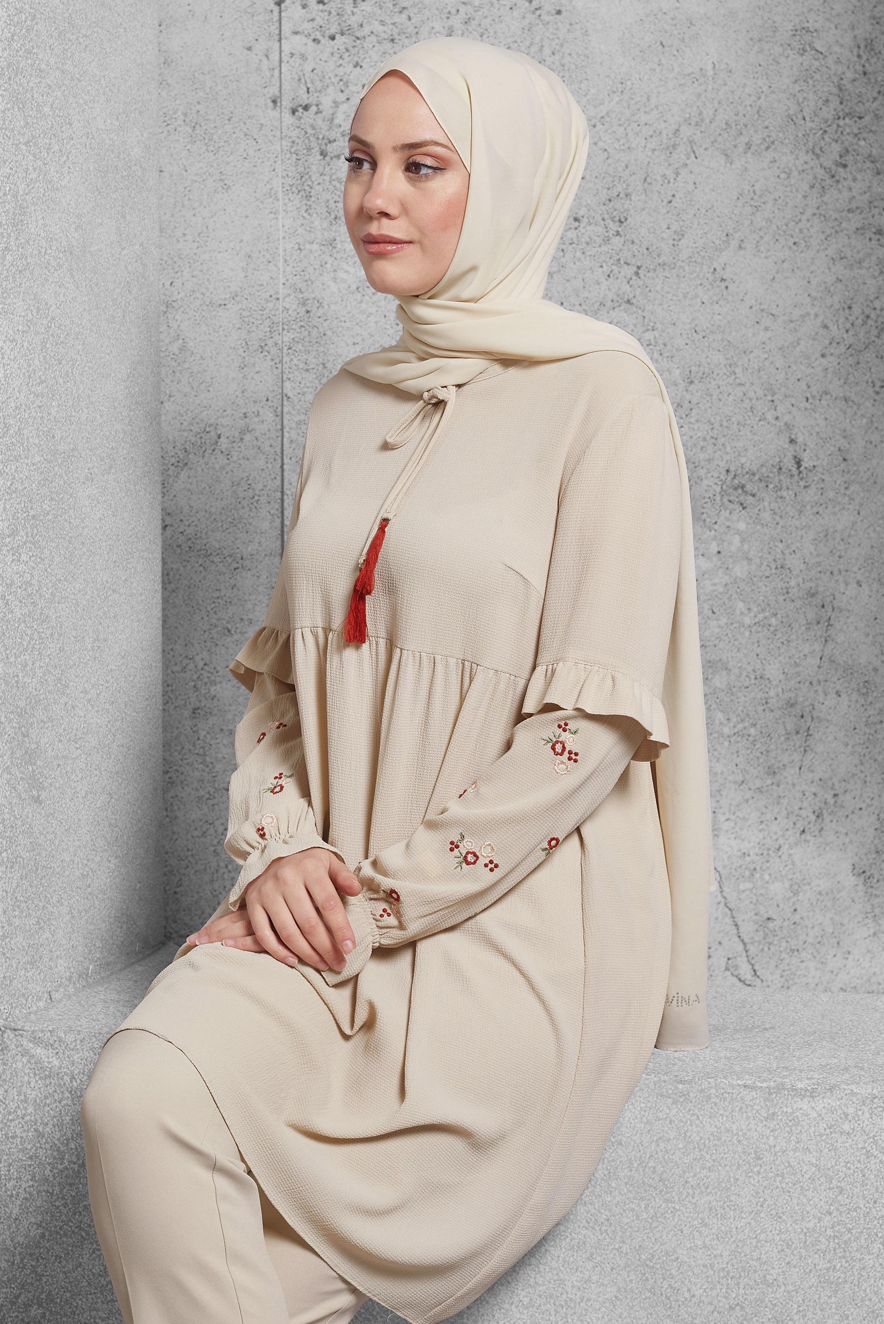 Tesettür giyim EKRU NAKIŞ DETAYLI TUNİK 4274