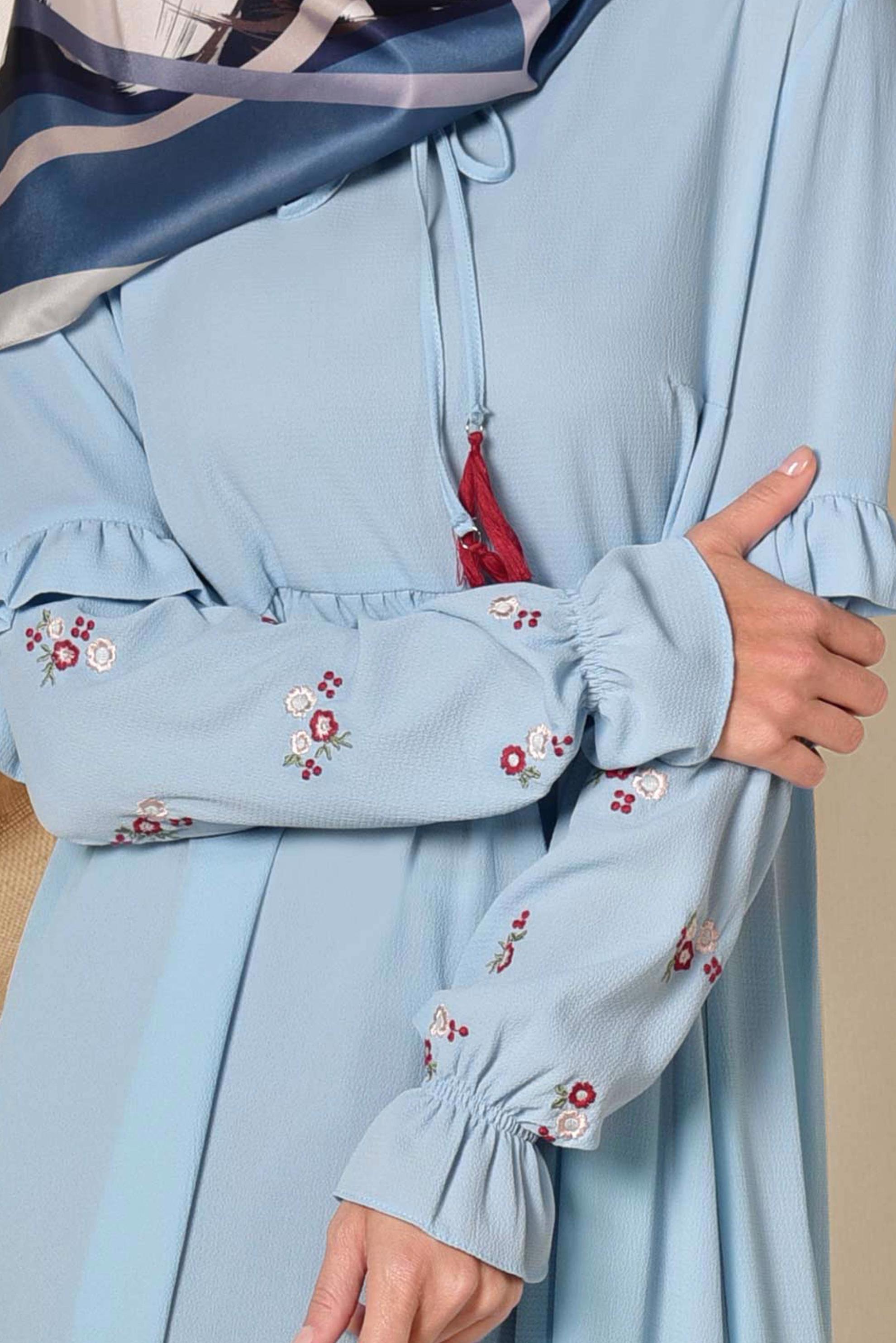 Tesettür giyim MAVİ NAKIŞ DETAYLI TUNİK 4274