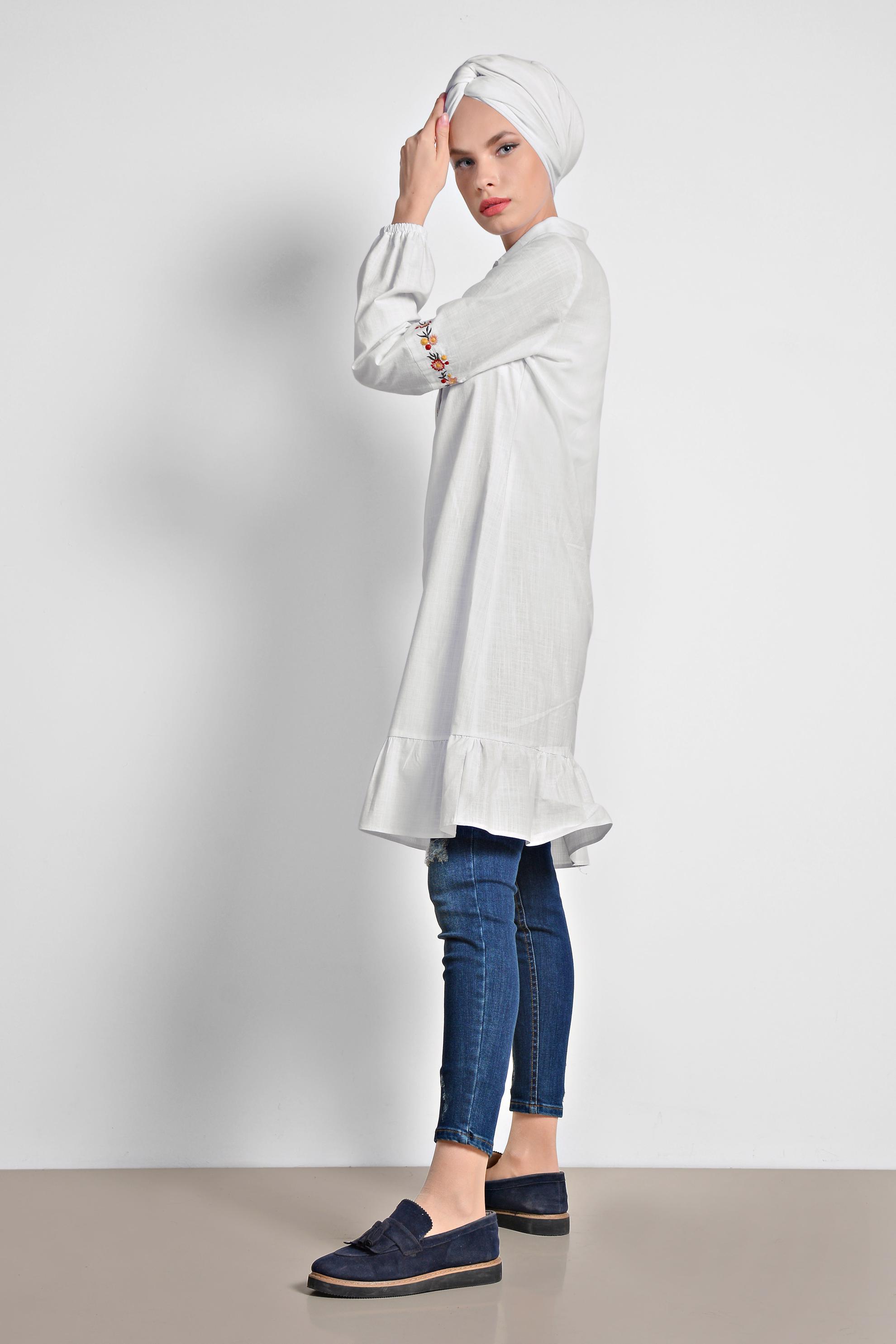 Tesettür giyim BEYAZ NAKIŞ İŞLEMELİ KETEN TUNİK 4289