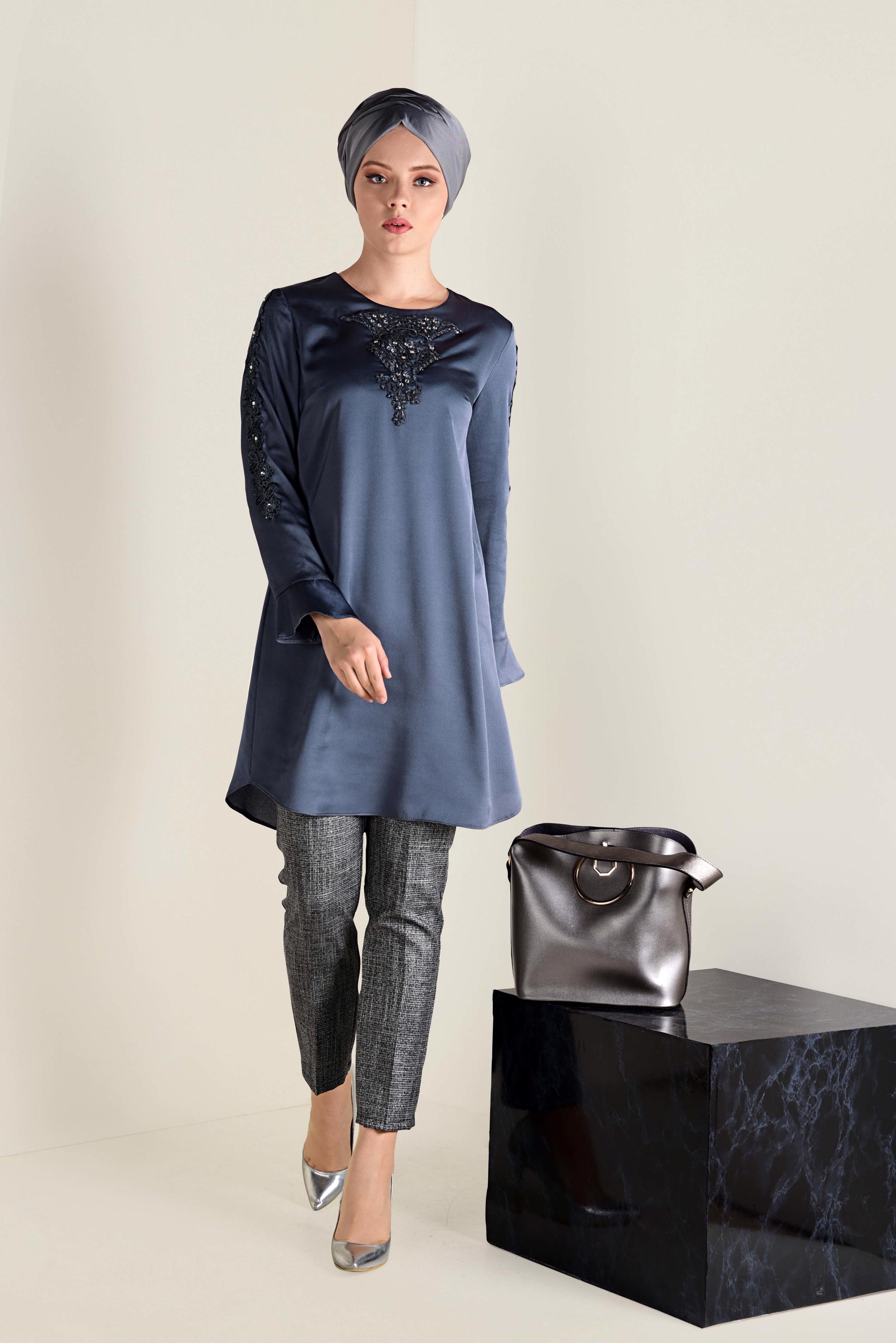 Tesettür giyim GRİ GÜPÜR VE TAŞLI TUNİK 4301