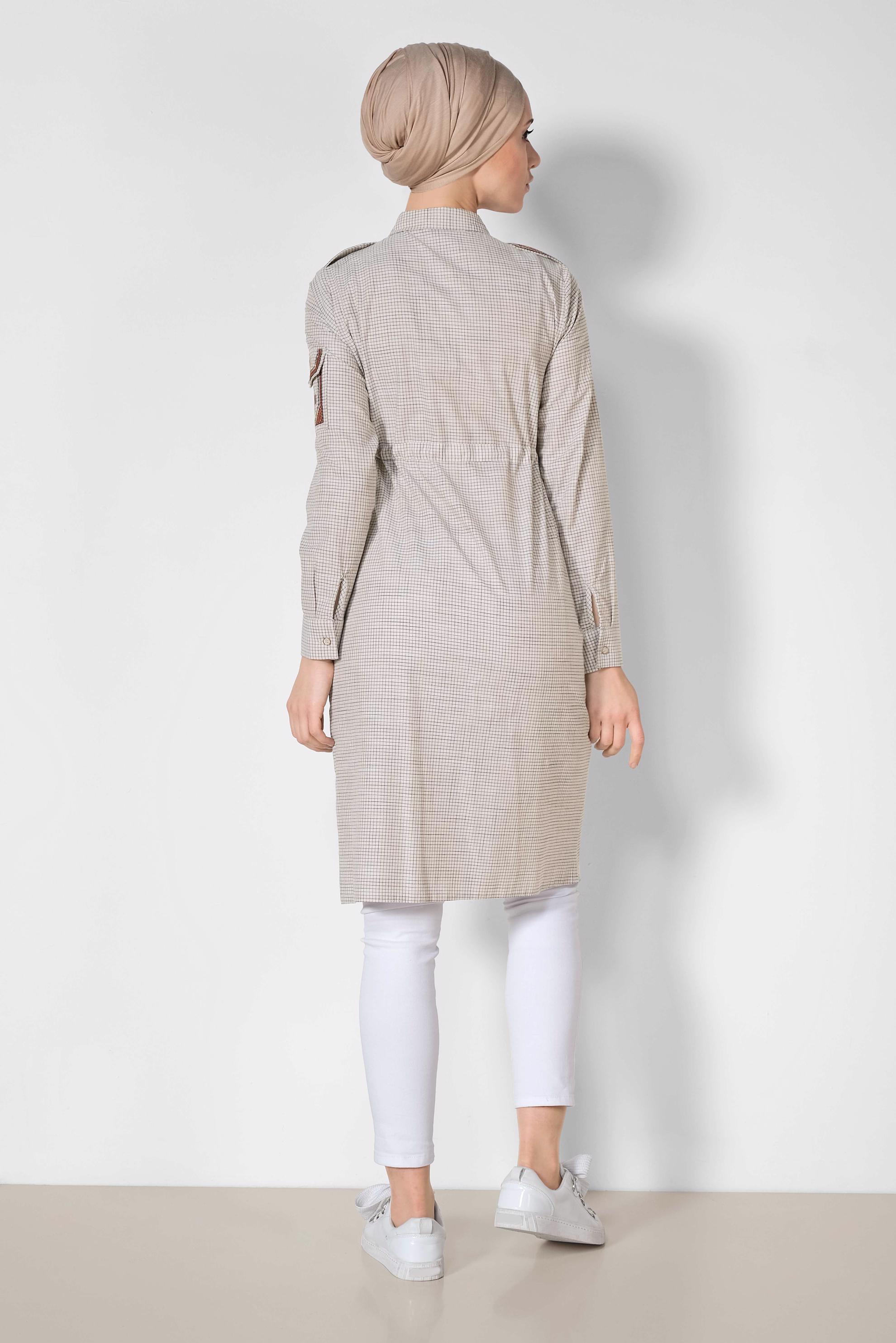 Tesettür giyim BEJ KARE DESENLİ KOLU İŞLEMELİ PAMUKLU TUNİK 4304
